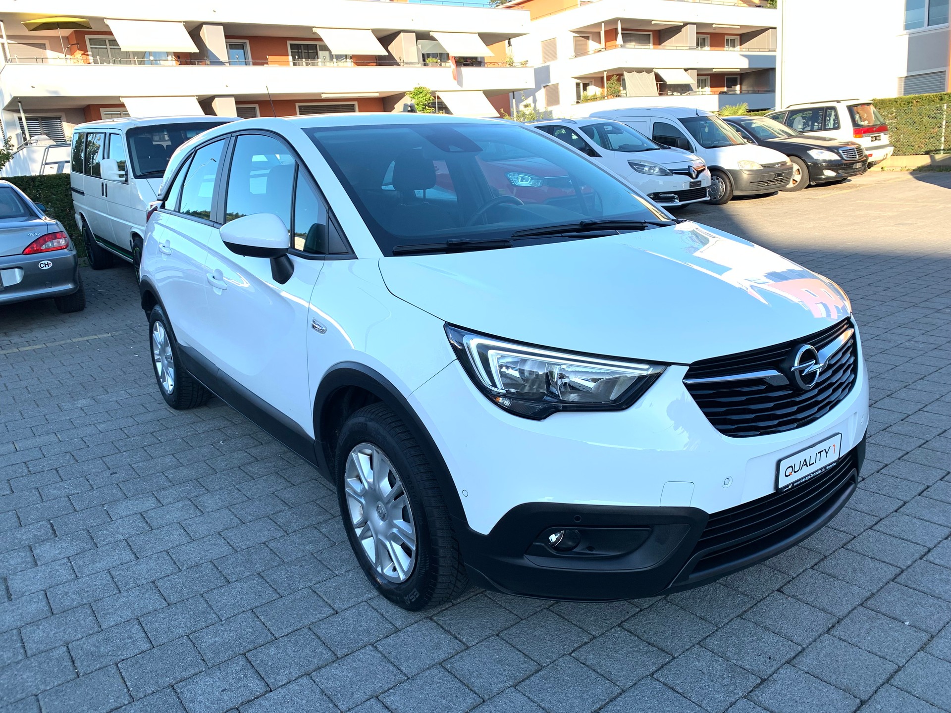 OPEL Crossland X 1.2i TP Enjoy Automatik-image-2