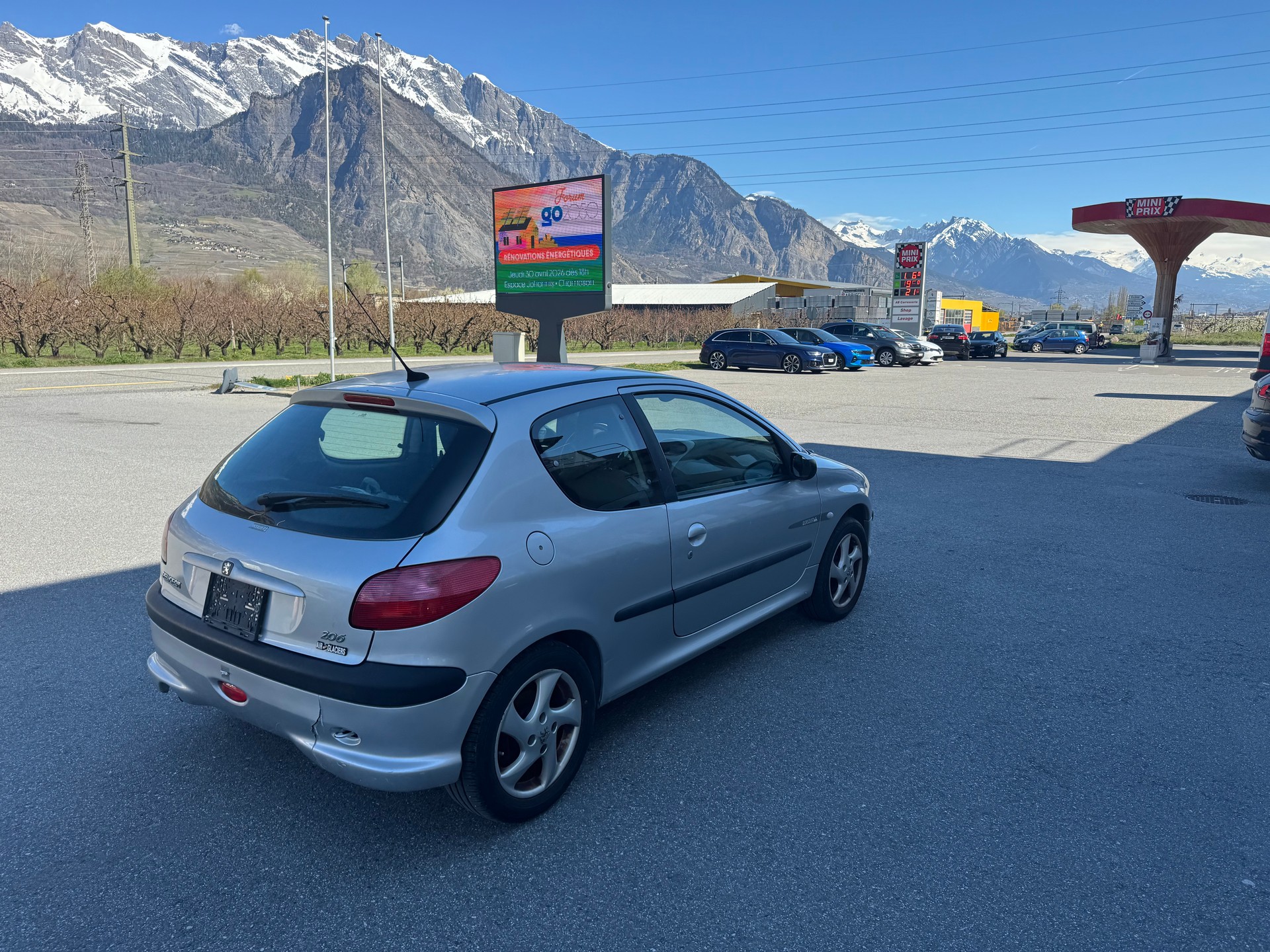 PEUGEOT 206 1.6 16V (XT) Premium-image-3