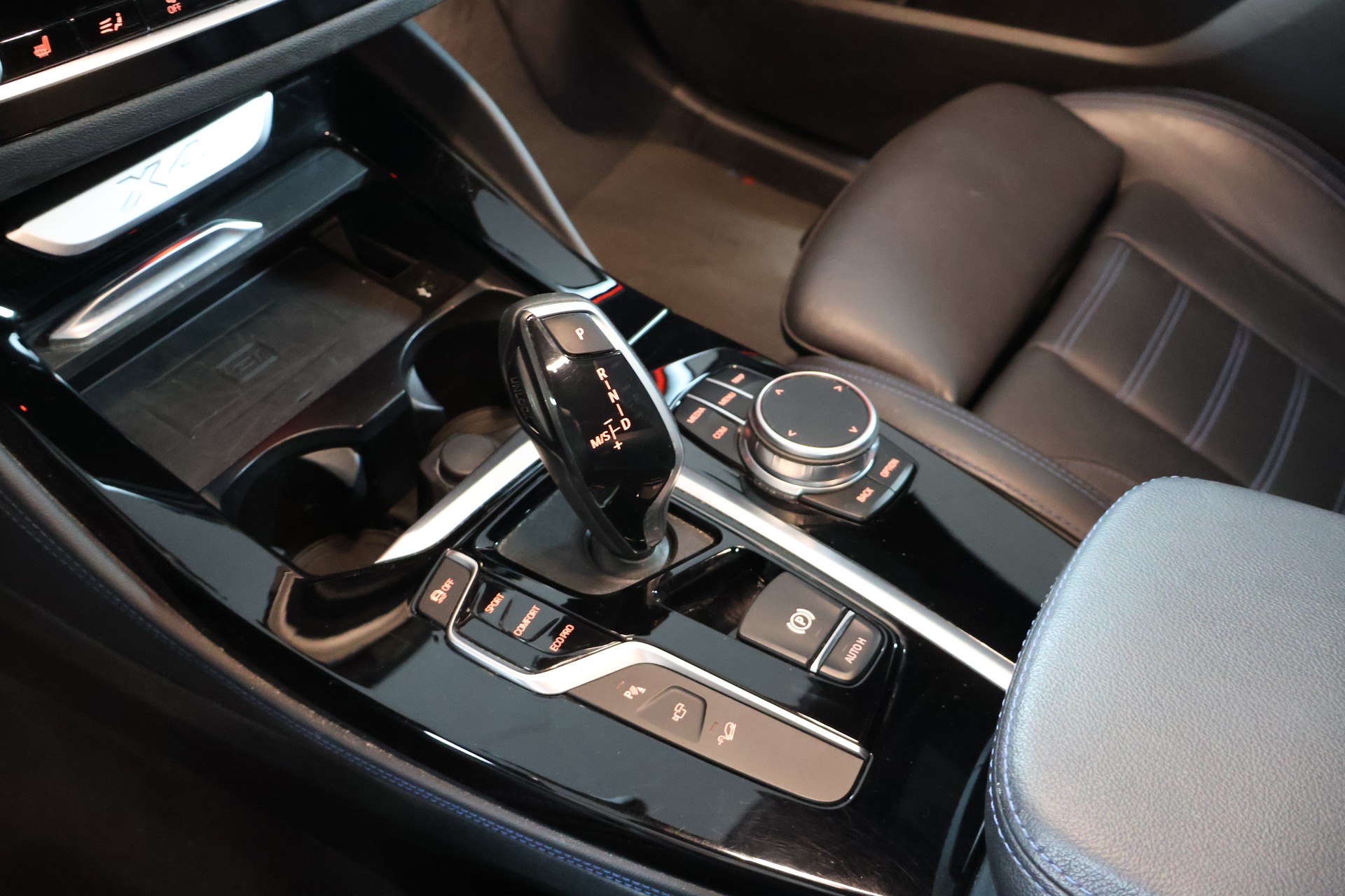 BMW X4 xDrive 48V 20d M Sport Steptronic-image-8
