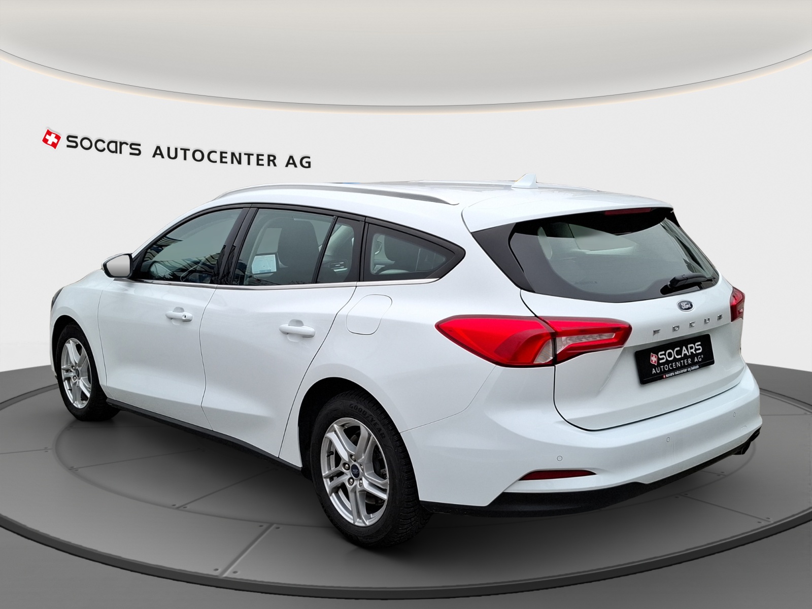 FORD Focus 1.5 TDCi Trend+ Automatic-image-4