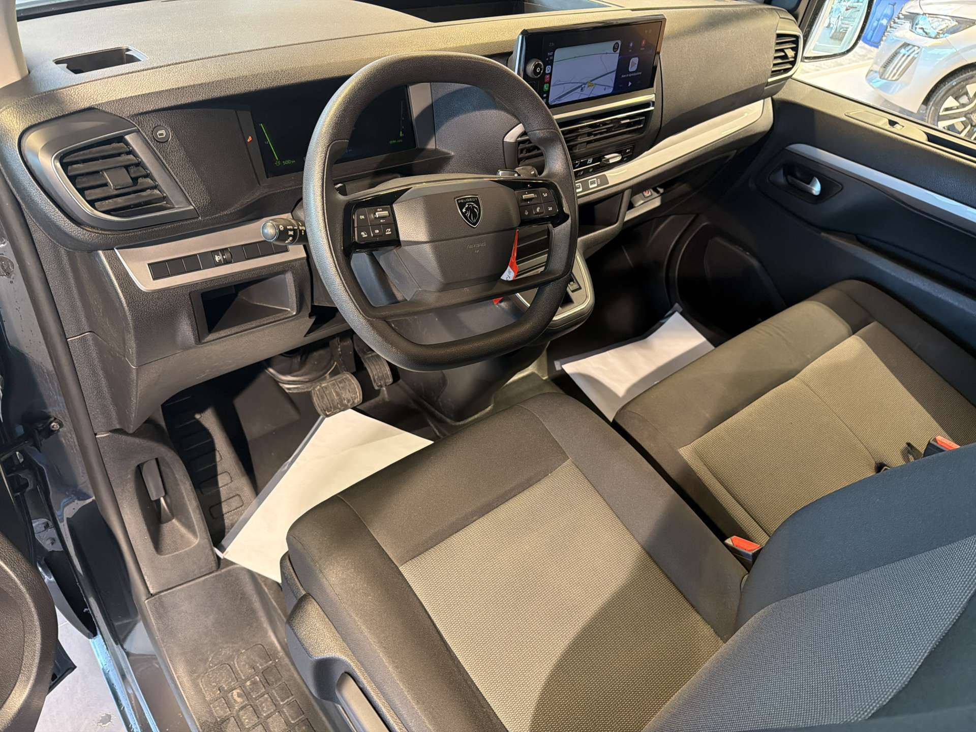 PEUGEOT Traveller 2.0 BlueHDi 9-Plätzer Business Long EAT-Automat-image-5