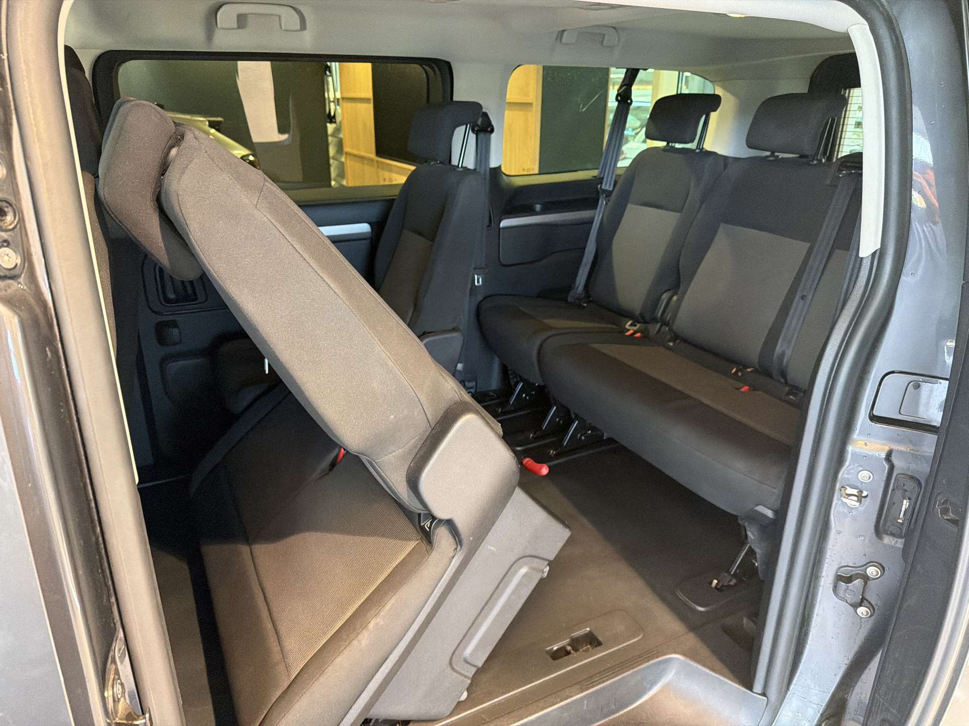 PEUGEOT Traveller 2.0 BlueHDi 9-Plätzer Business Long EAT-Automat-image-9