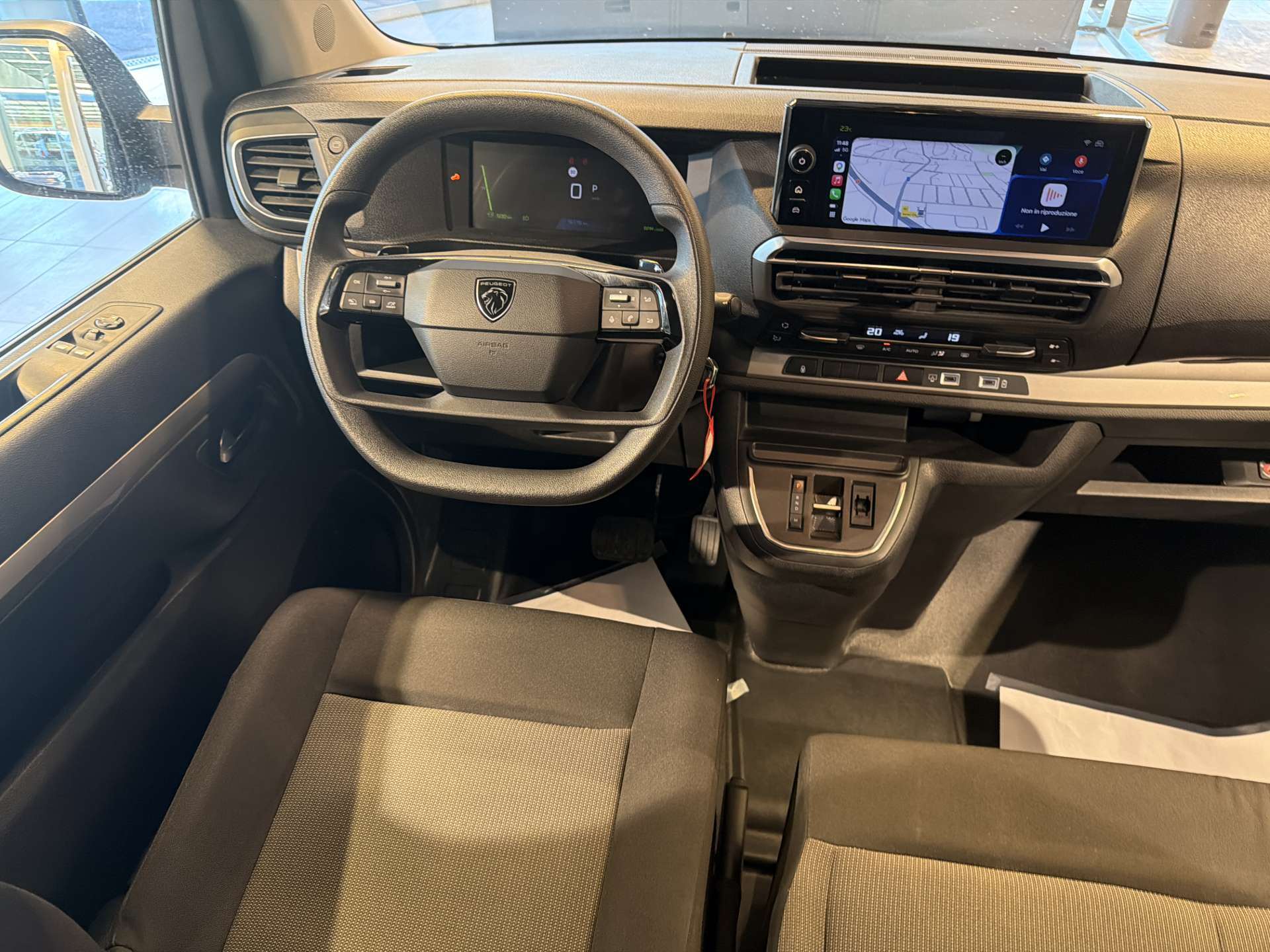 PEUGEOT Traveller 2.0 BlueHDi 9-Plätzer Business Long EAT-Automat-image-4