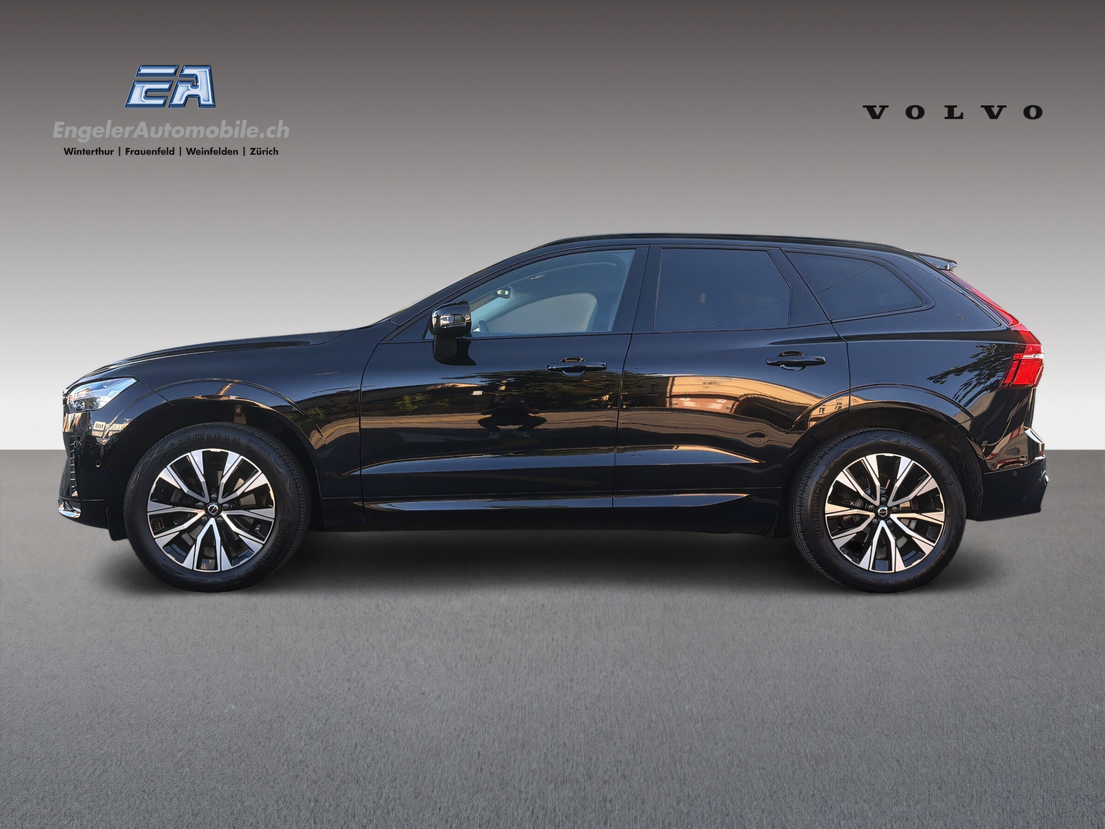 VOLVO XC60 B5 Benzin Mild Hybrid AWD Plus Dark Geartronic-showroom-element-2