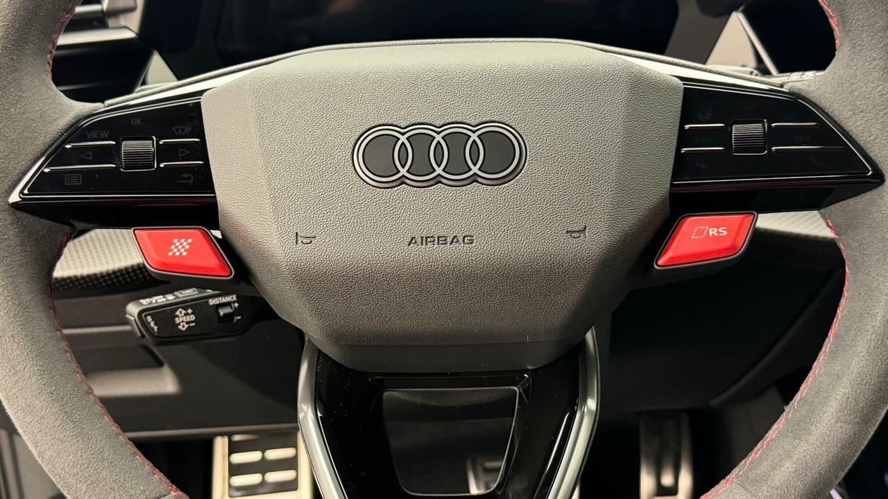 AUDI RS3 Sportback 2.5 TSI quattro S-tronic-image-9