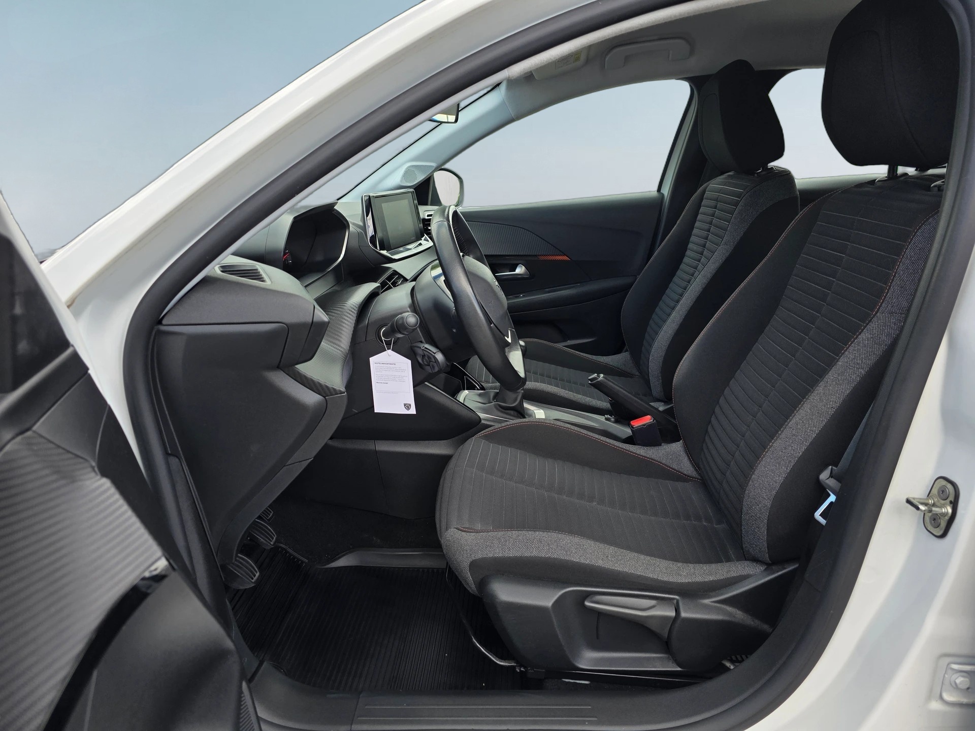 PEUGEOT 208 1.5 BlueHDi Active Pack * CH-Fahrzeug * Frisch ab MFK *-image-6