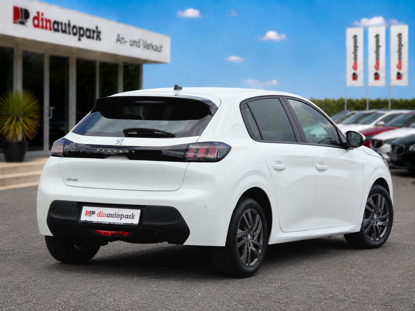 PEUGEOT 208 1.5 BlueHDi Active Pack * CH-Fahrzeug * Frisch ab MFK *-showroom-element-3