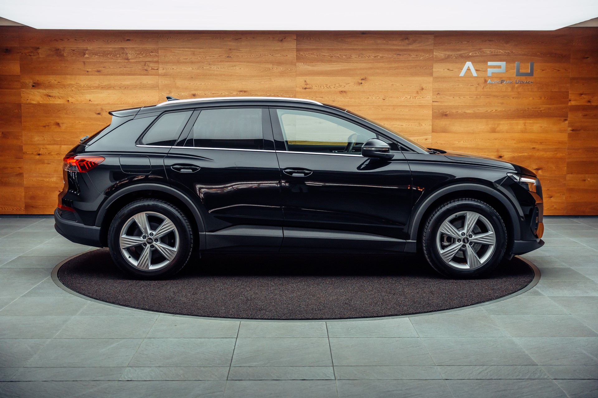 AUDI Q4 e-tron 35-image-10