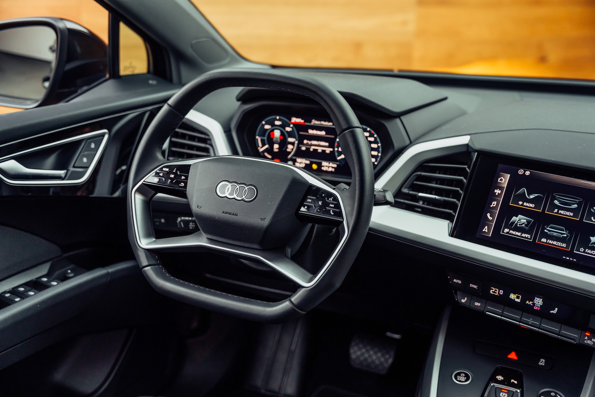 AUDI Q4 e-tron 35-image-13