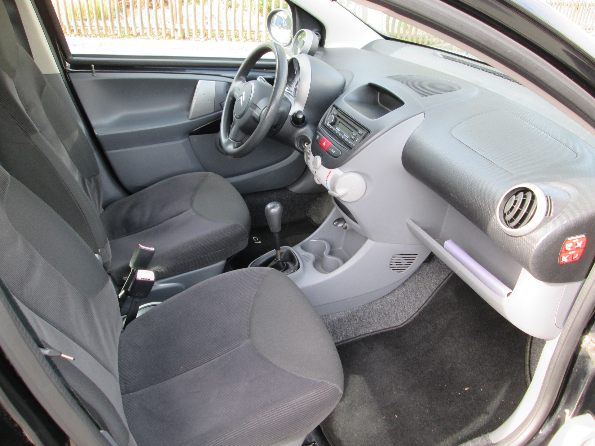 CITROEN C1 1.0i SX-image-11