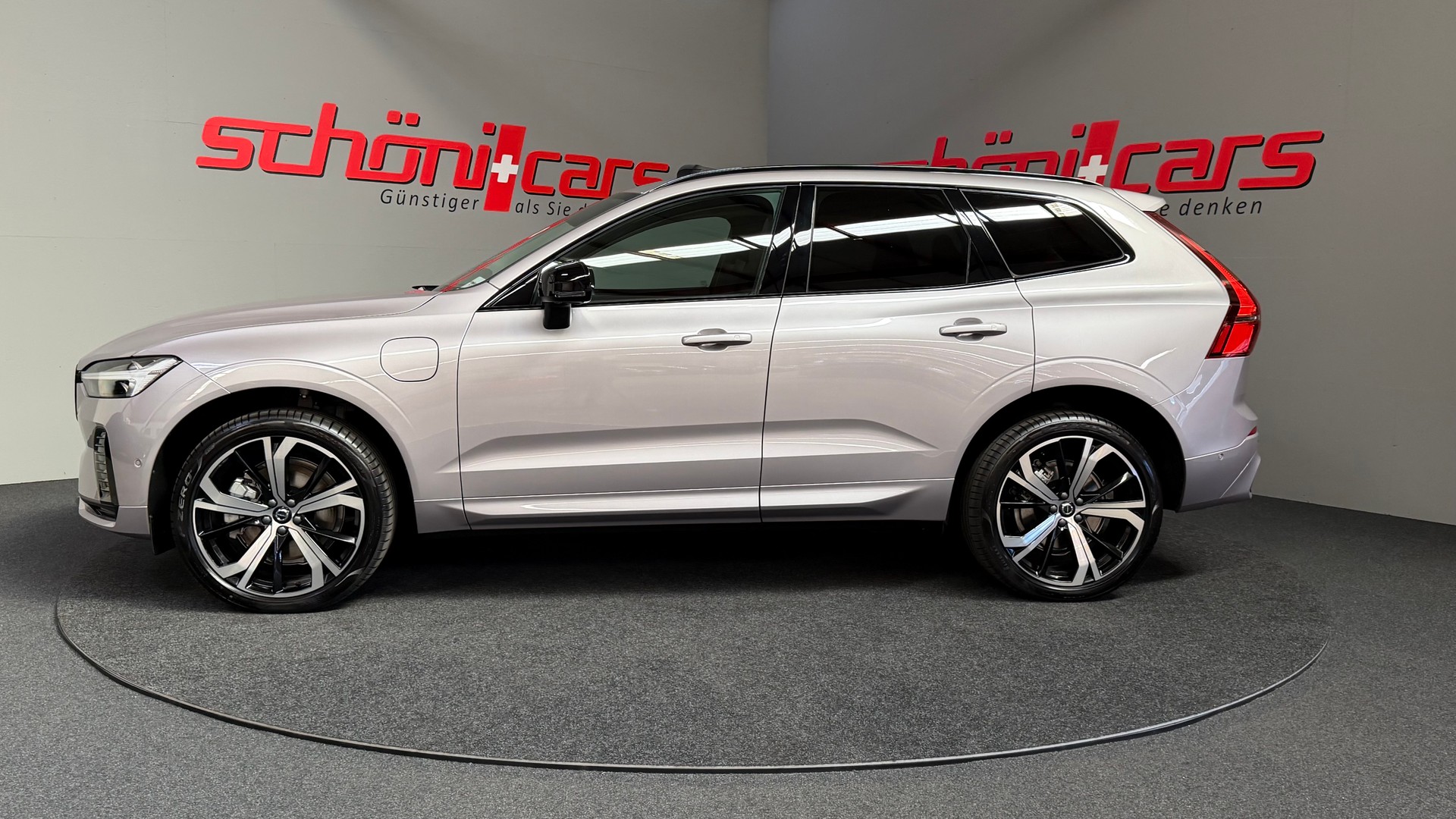 VOLVO XC60 T6 eAWD PluginHybrid Plus Dark Geartronic-showroom-element-2