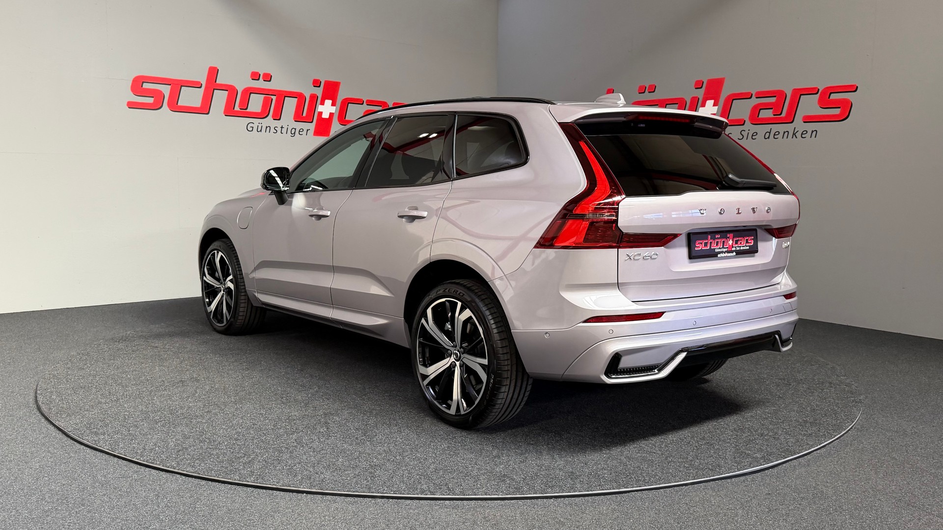 VOLVO XC60 T6 eAWD PluginHybrid Plus Dark Geartronic-showroom-element-3
