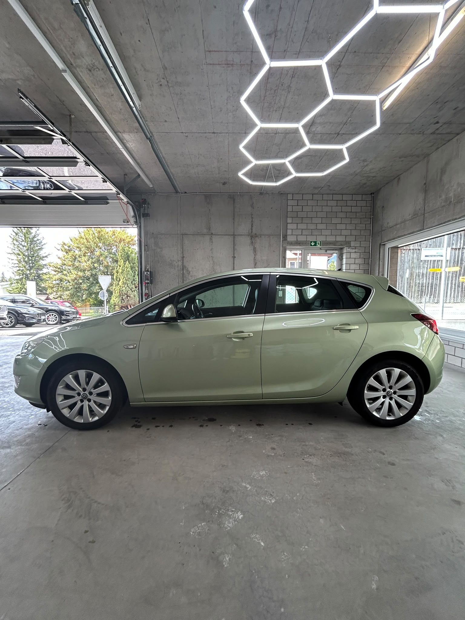 OPEL Astra 1.4i 16V Turbo Cosmo-showroom-element-2