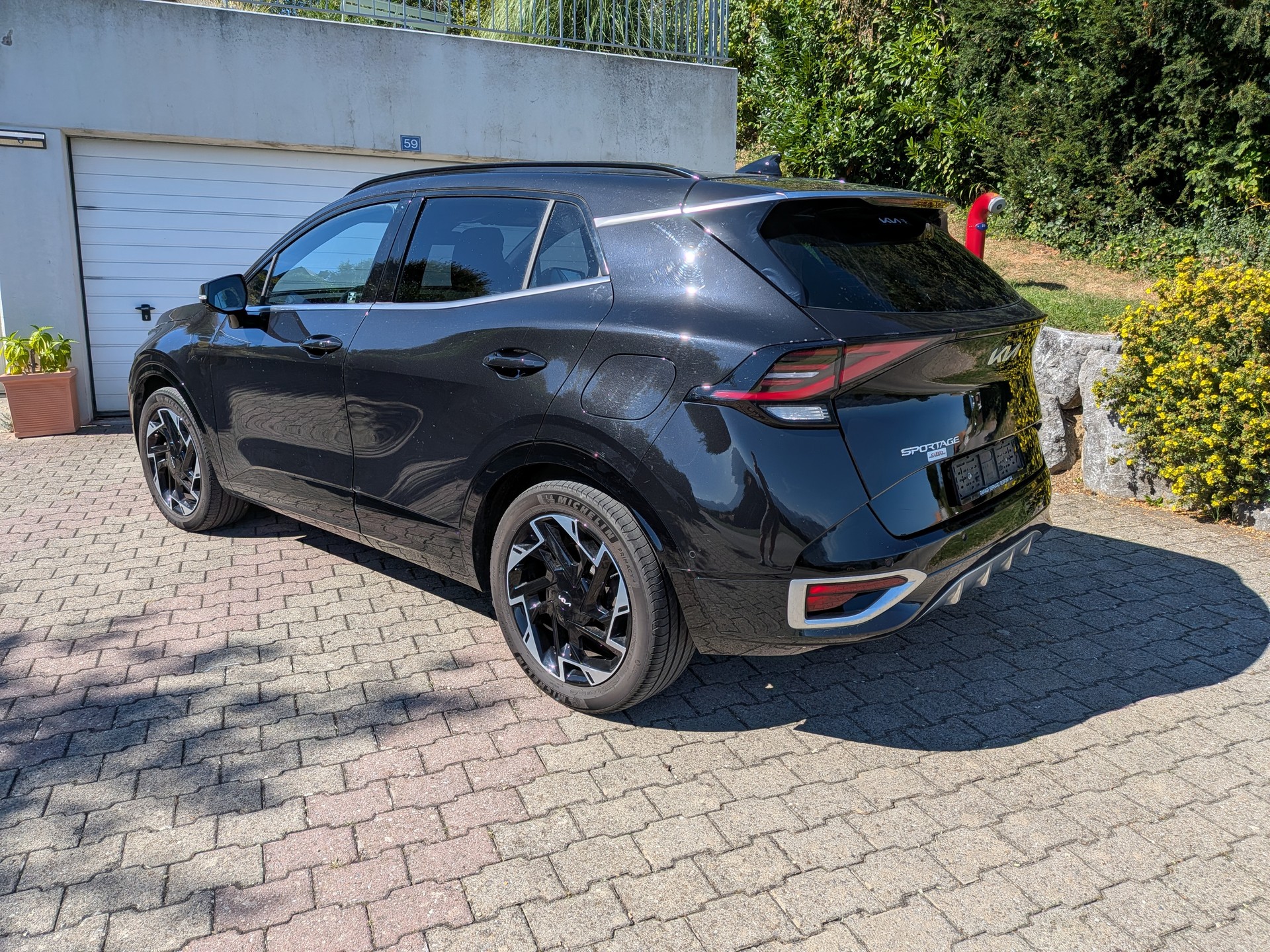 KIA 1.6 T-GDi PHEV GT-Line-image-3