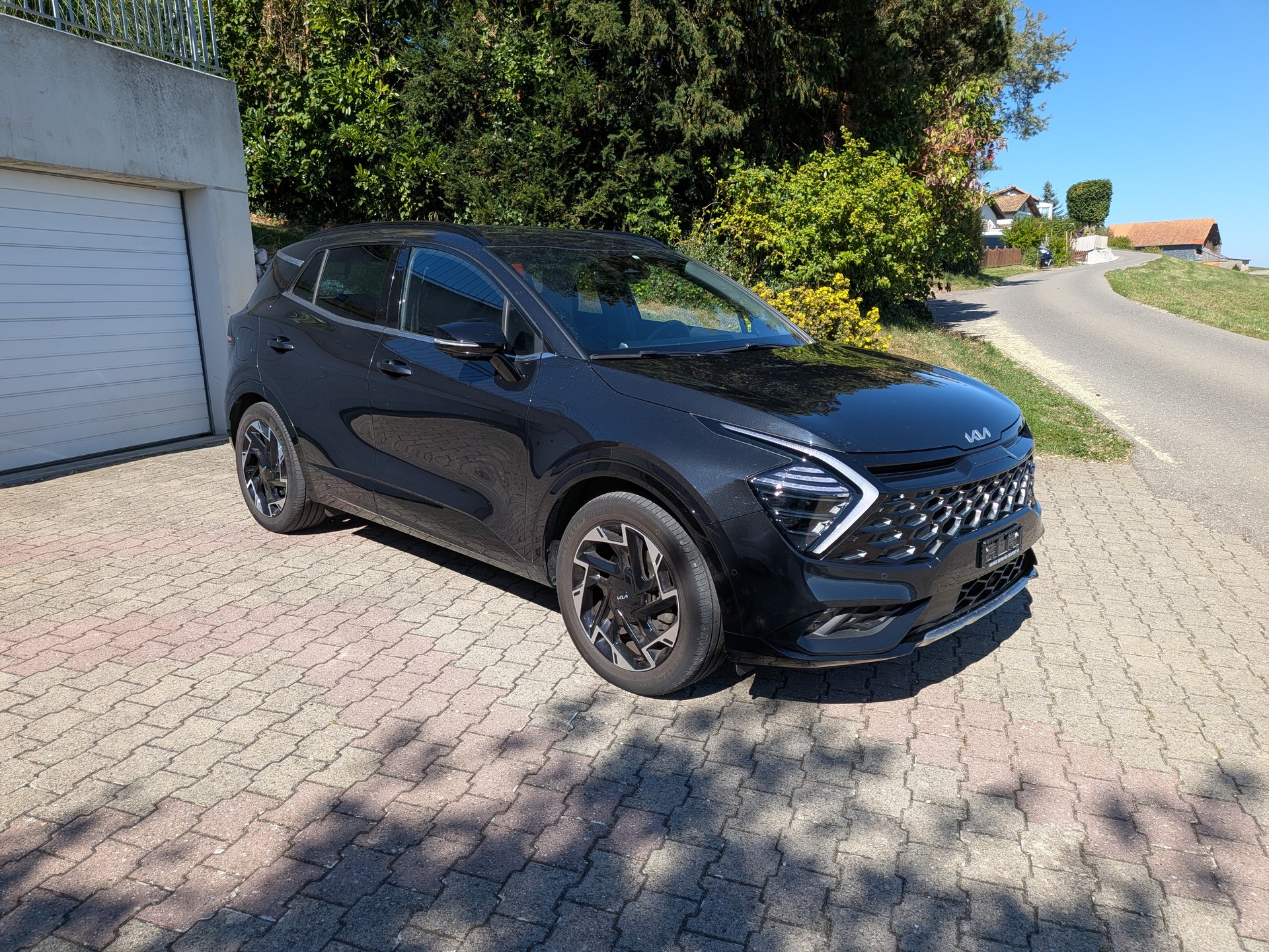KIA 1.6 T-GDi PHEV GT-Line-image-1