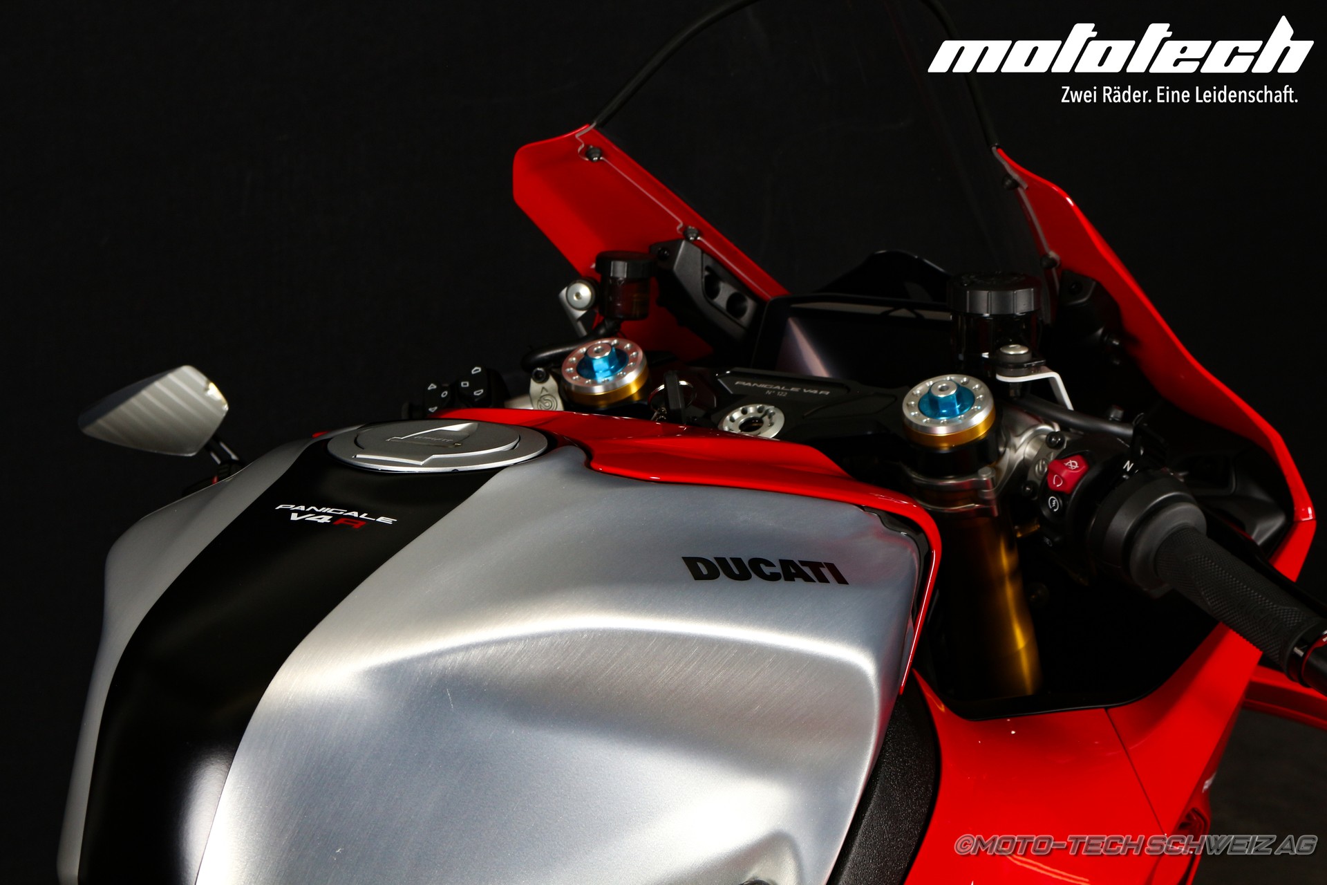 DUCATI V4R R LIVERY 2026-image-7