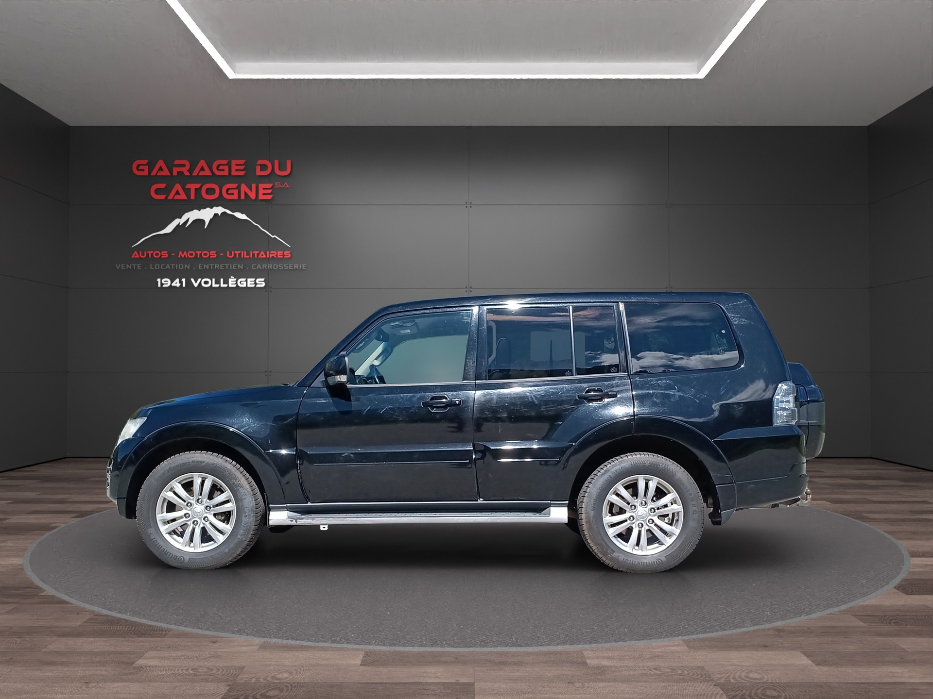 MITSUBISHI Pajero 3.2 DI-D *** 7 places***-showroom-element-3