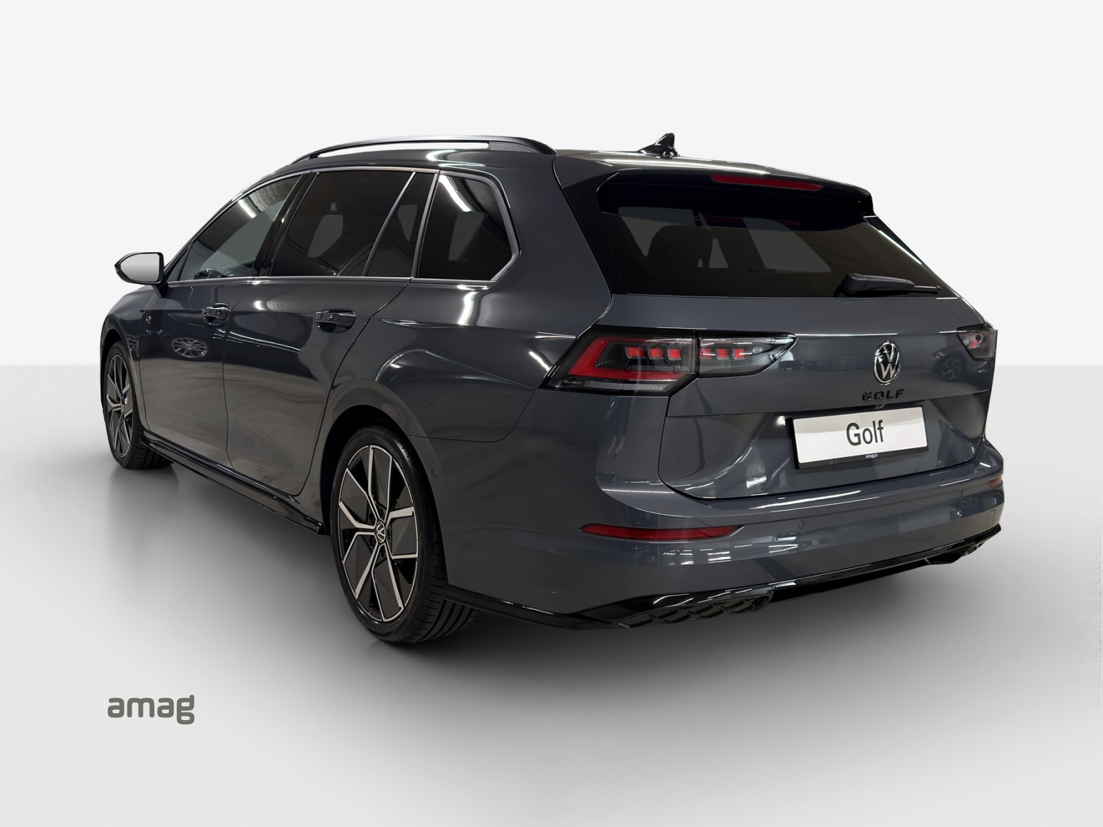 VW Golf Variant R-Line 1.5eTSI 150PS-showroom-element-2