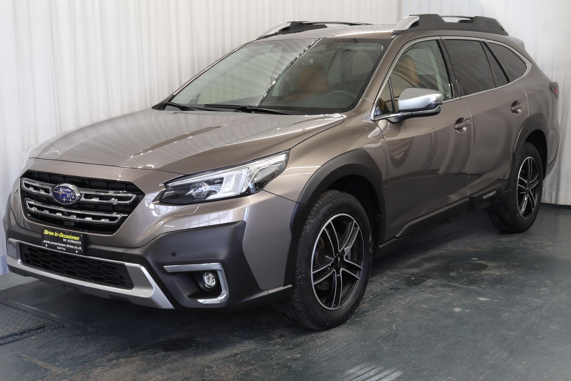 SUBARU Outback 2.5i Luxury