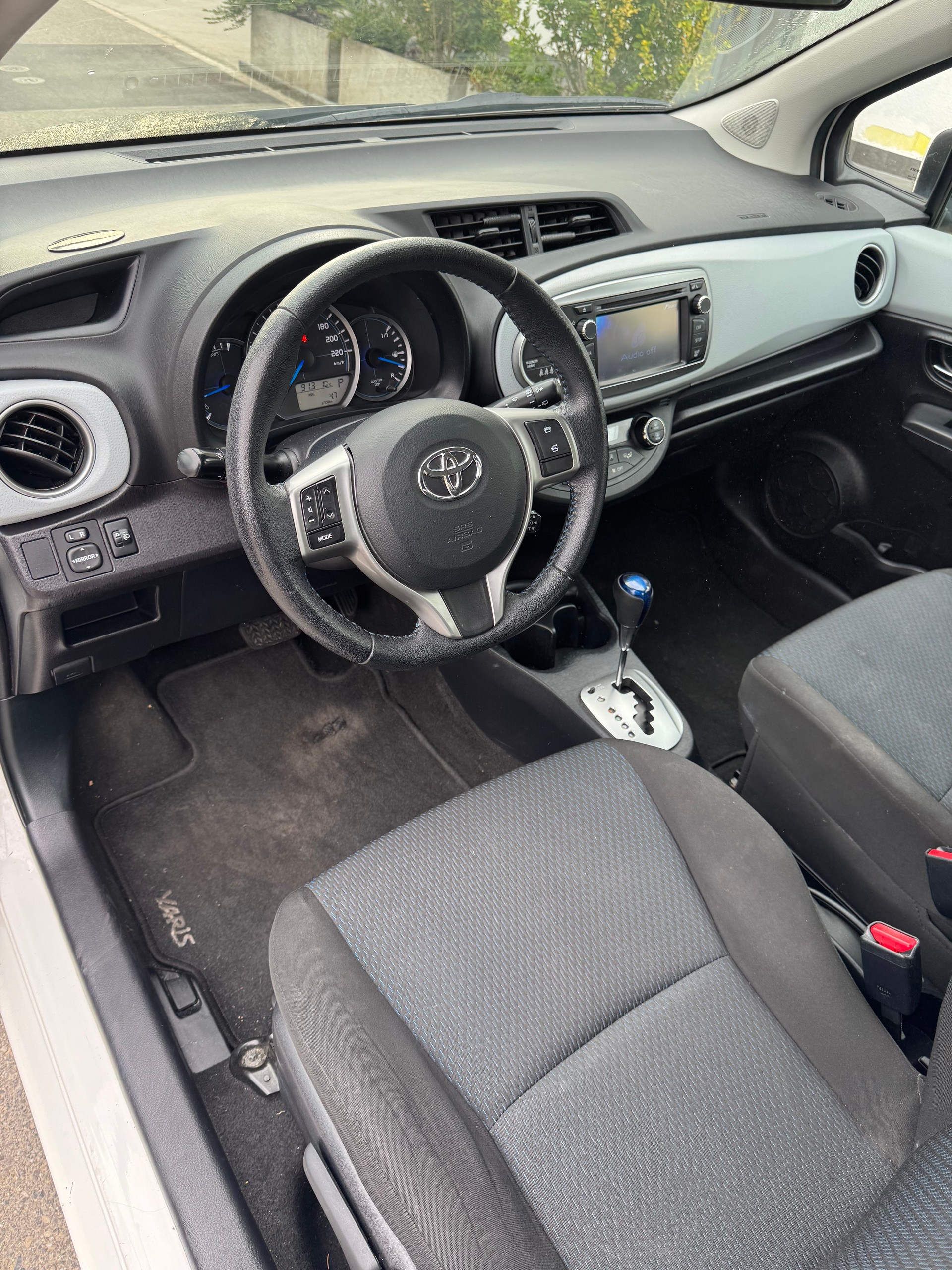 TOYOTA Yaris 1.5 VVT-i Hybrid Luna CVT-image-7