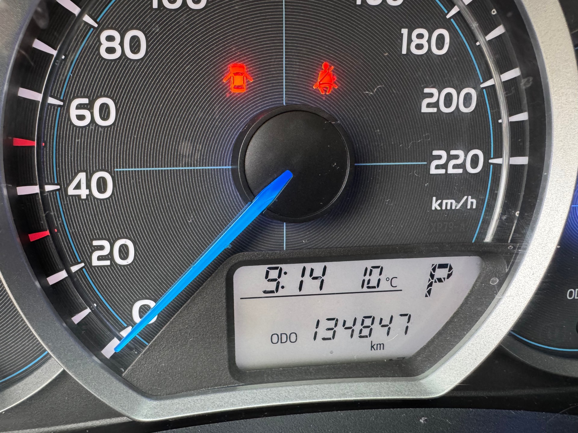 TOYOTA Yaris 1.5 VVT-i Hybrid Luna CVT-image-11