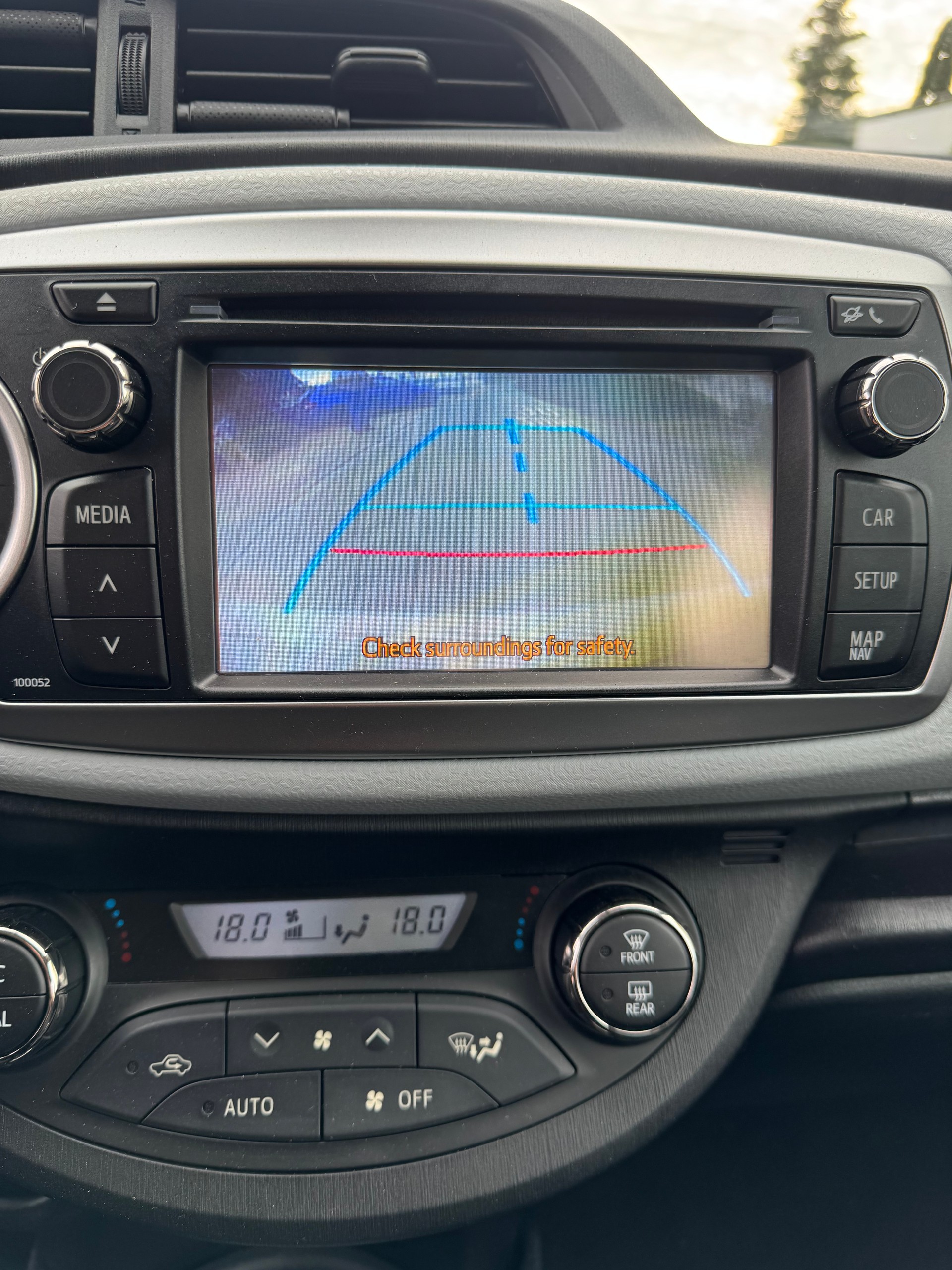 TOYOTA Yaris 1.5 VVT-i Hybrid Luna CVT-image-10