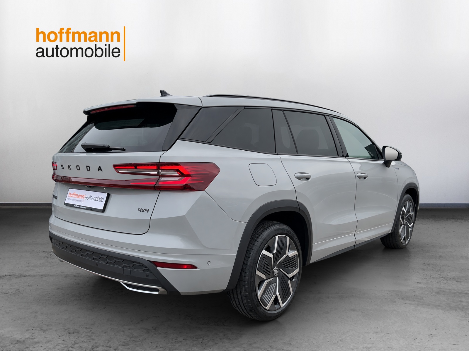 SKODA Kodiaq 2.0 TSI Sportline 4x4-showroom-element-3