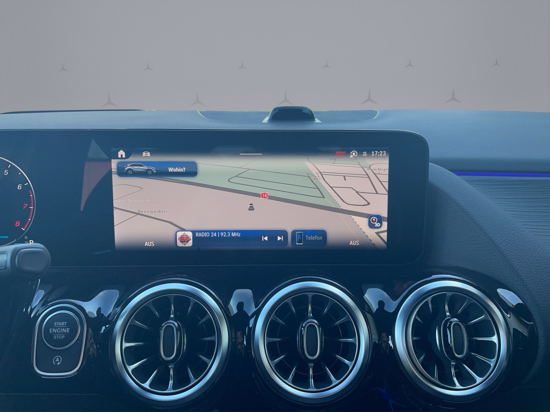 MERCEDES-BENZ GLA-Klasse H247 GLA 250 Swiss Star AMG Line 4matic-image-15