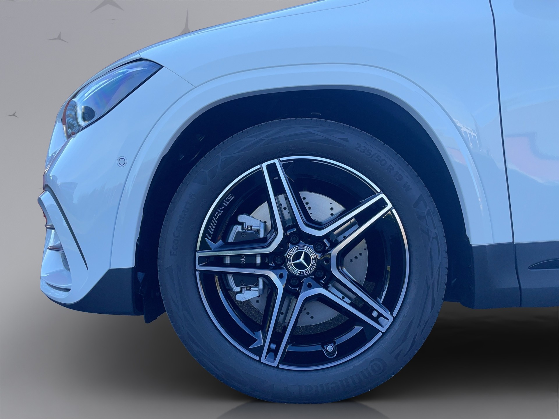 MERCEDES-BENZ GLA-Klasse H247 GLA 250 Swiss Star AMG Line 4matic-showroom-element-2