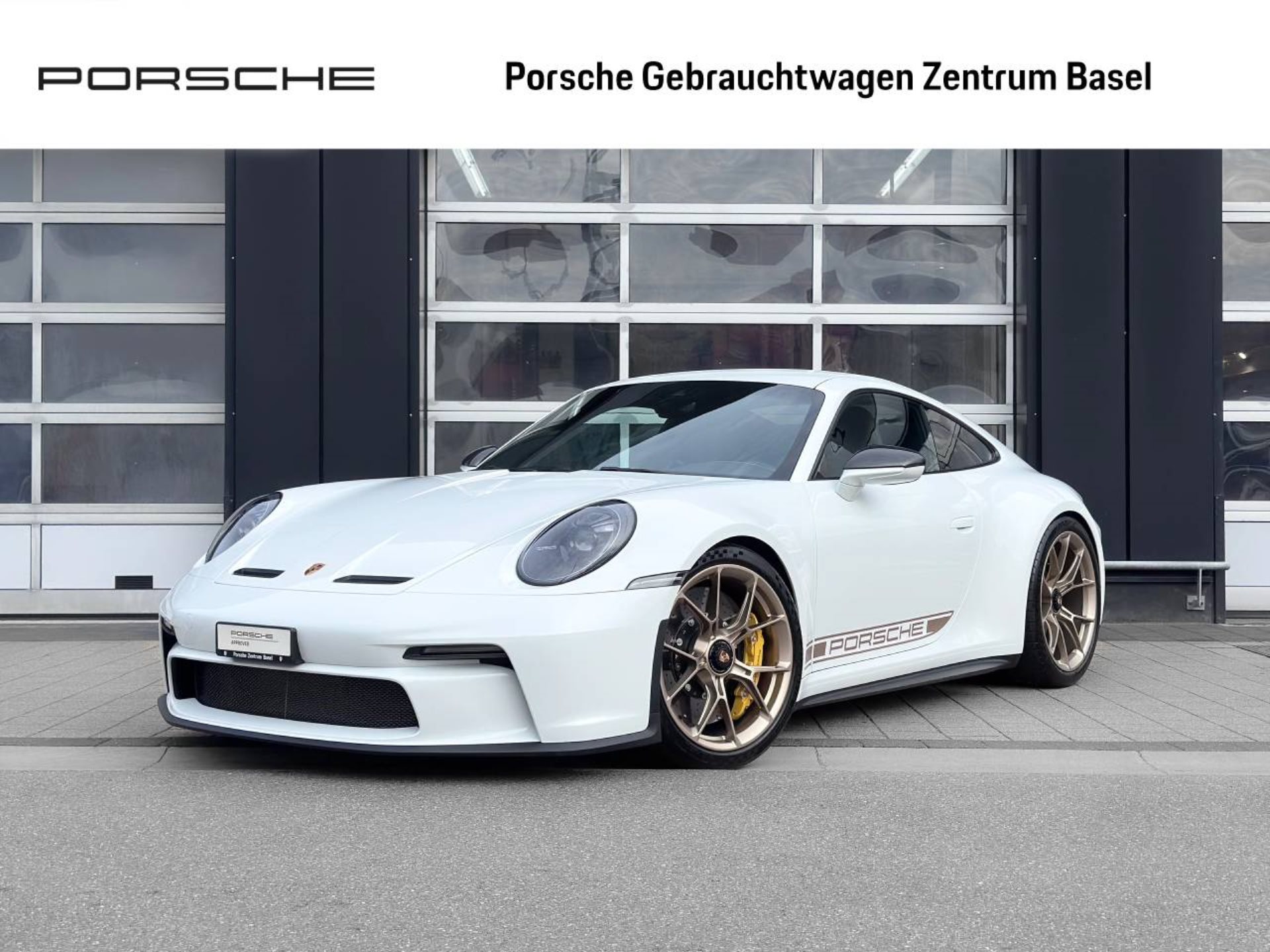 PORSCHE 911 GT3 mit Touring-Paket-showroom-element-2