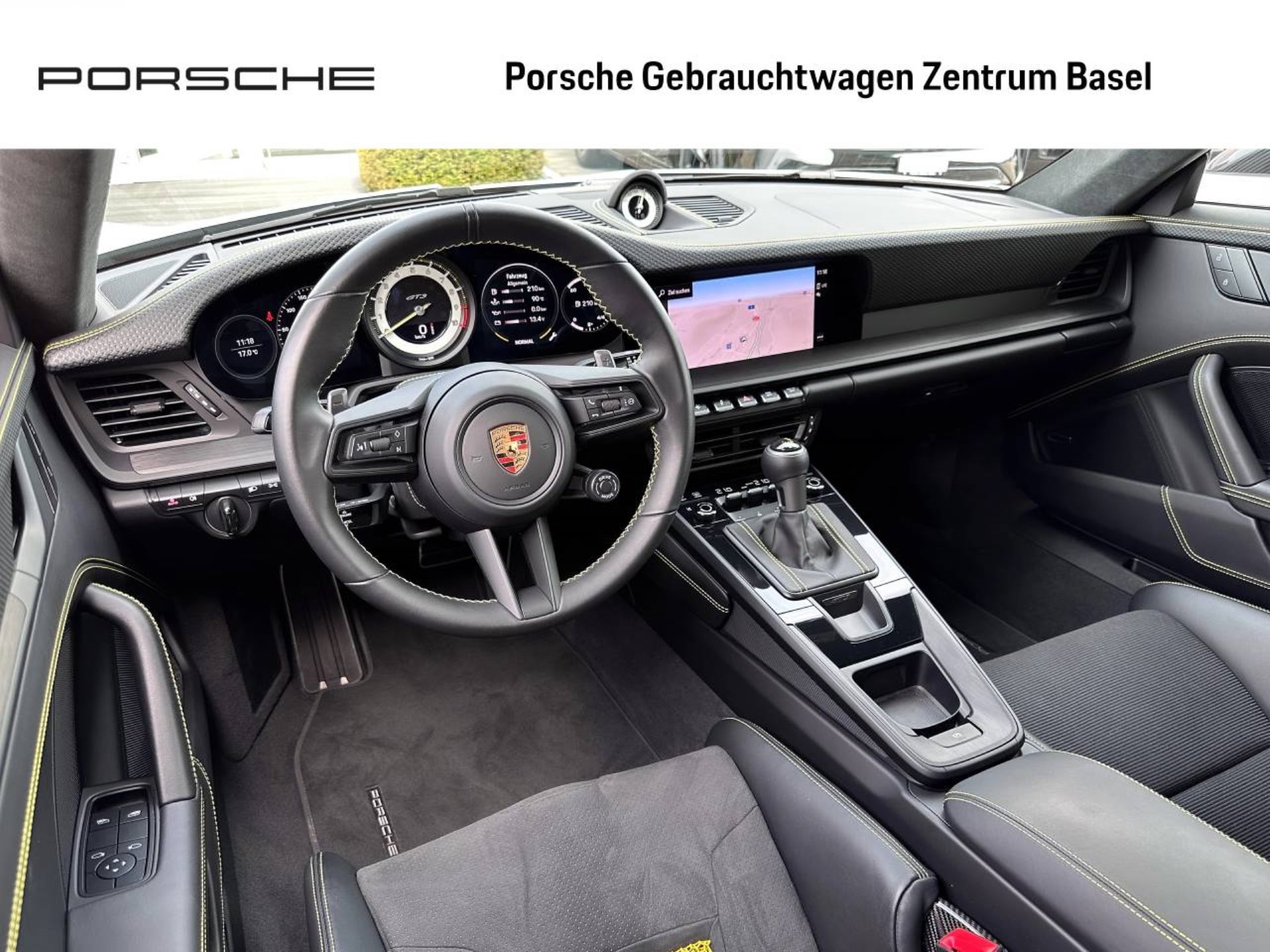 PORSCHE 911 GT3 mit Touring-Paket-showroom-element-3