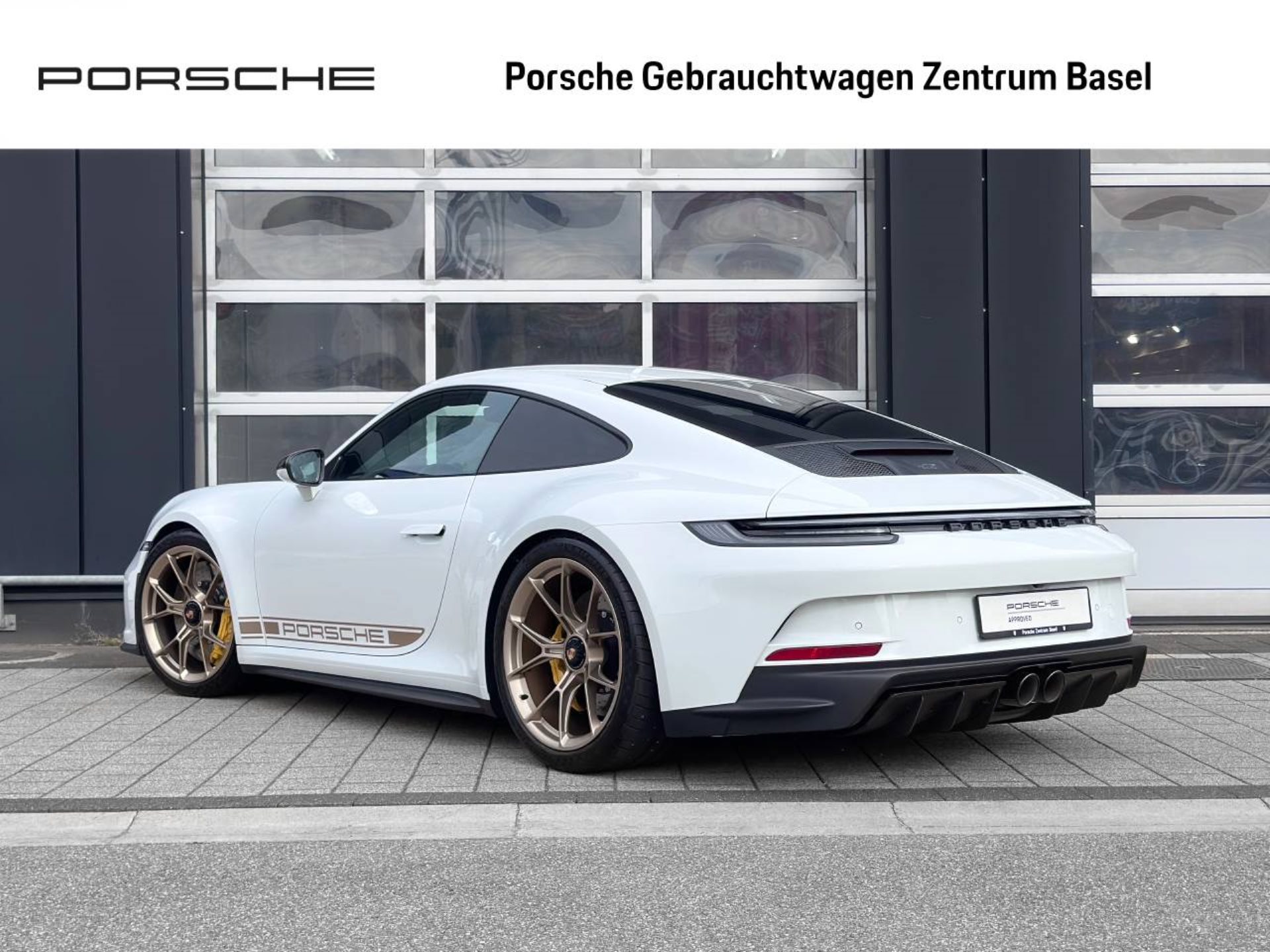 PORSCHE 911 GT3 mit Touring-Paket-image-6