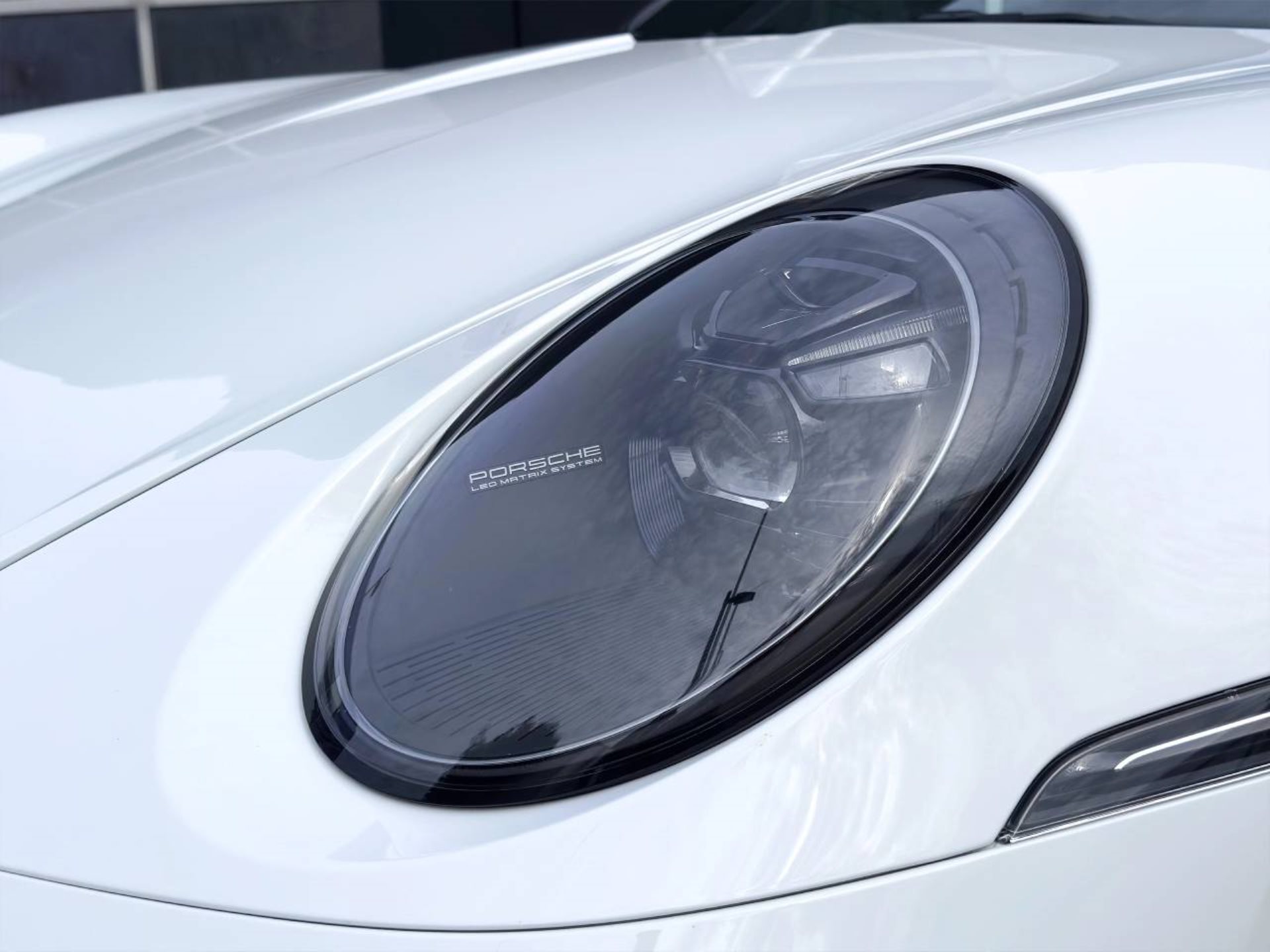 PORSCHE 911 GT3 mit Touring-Paket-image-25