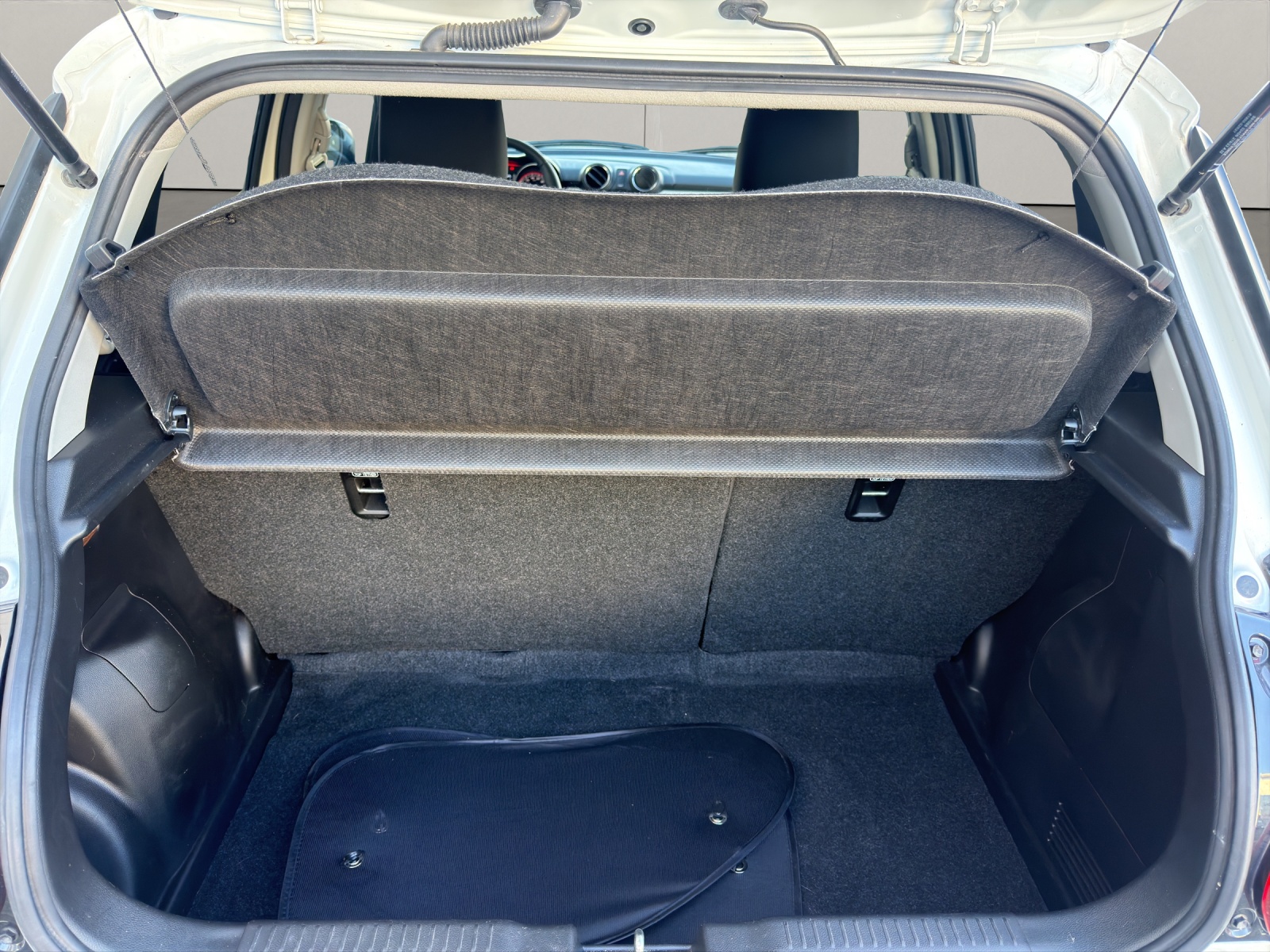 SUZUKI Swift 1.2 Compact+ Hybrid-image-13