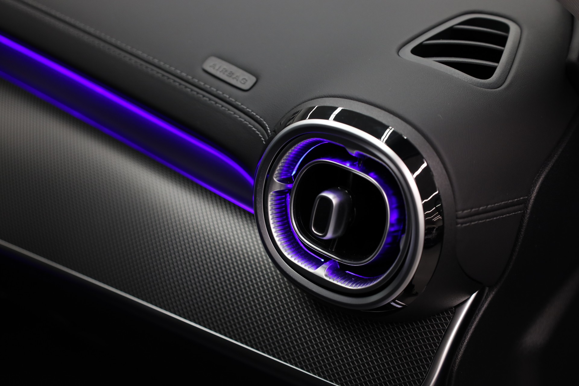 MERCEDES-BENZ C 200 AMG Line 4matic-image-29