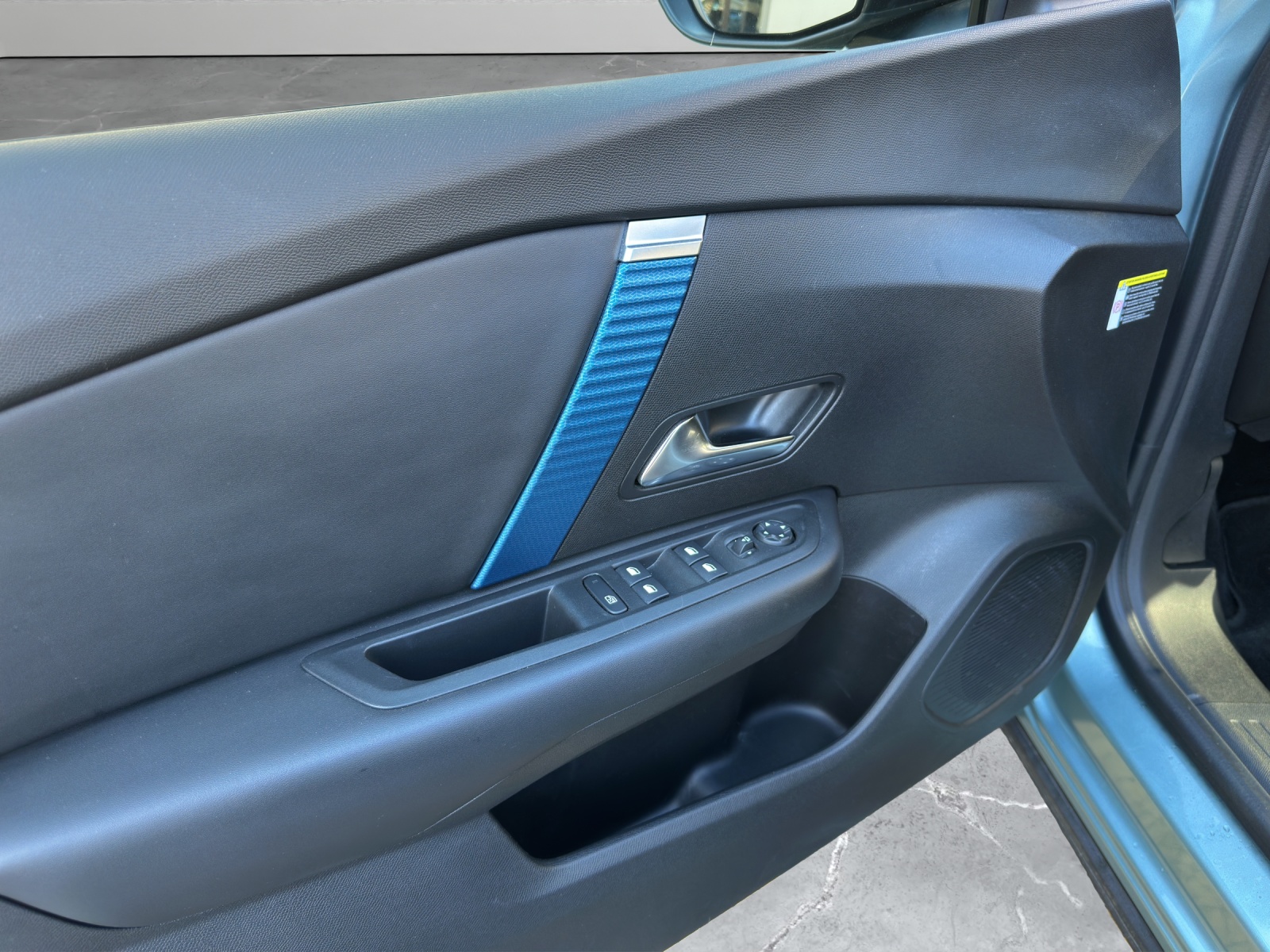 CITROEN e-C4 Swiss Edition-image-9