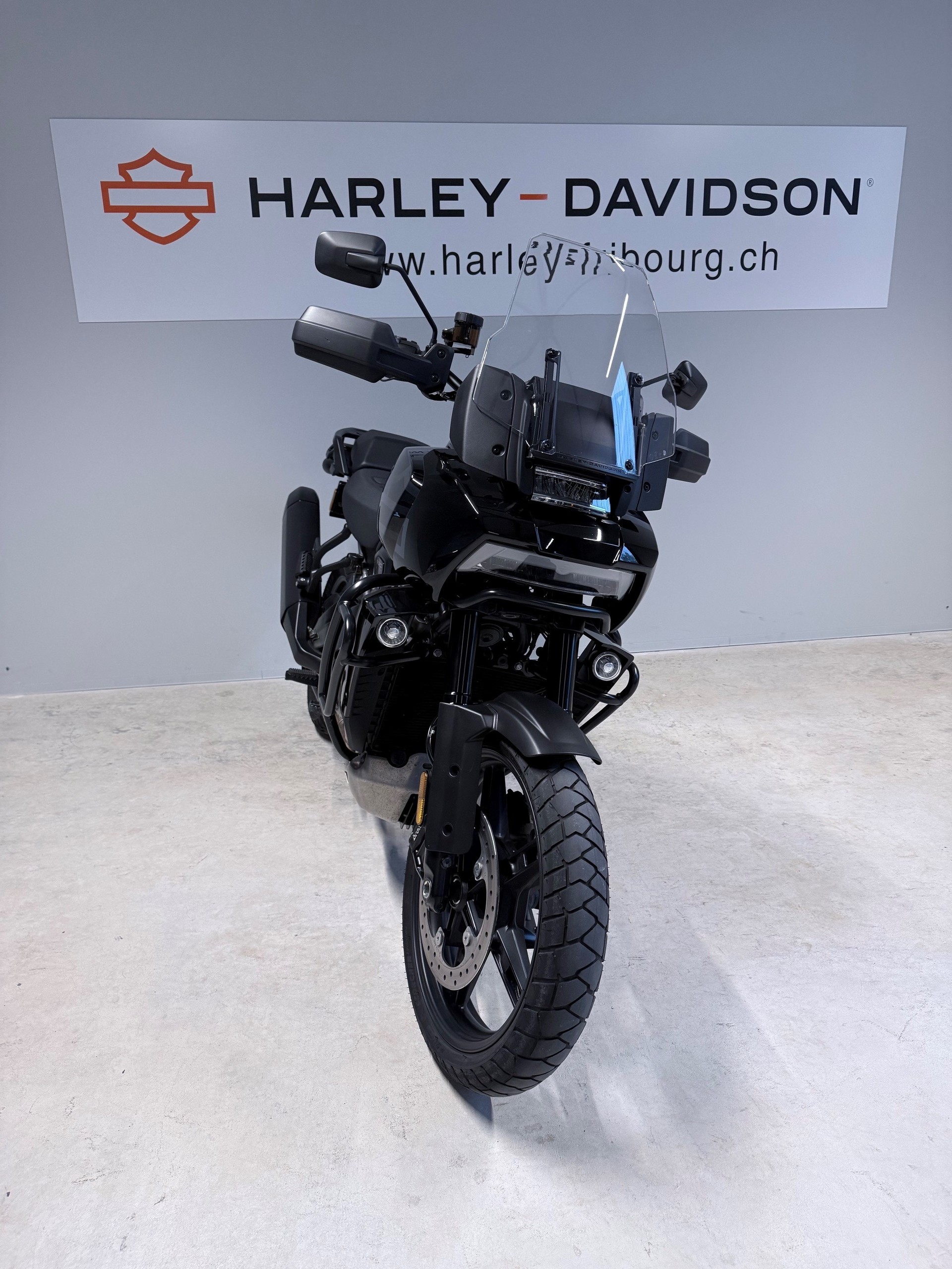 HARLEY-DAVIDSON RA Pan America 1250 Special-showroom-element-1