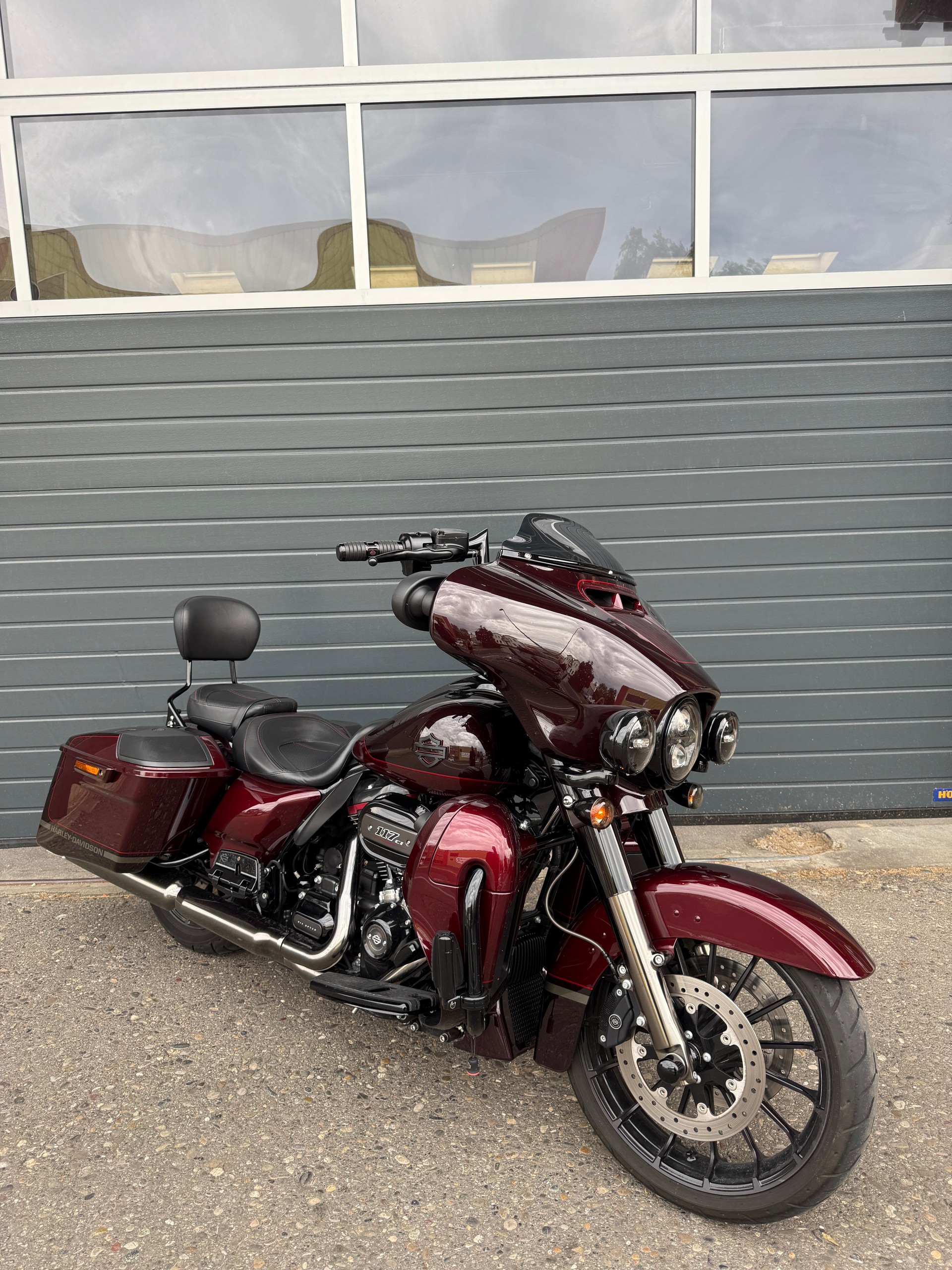 HARLEY-DAVIDSON FLHXSE Street Glide ABS CVO 117-image-1