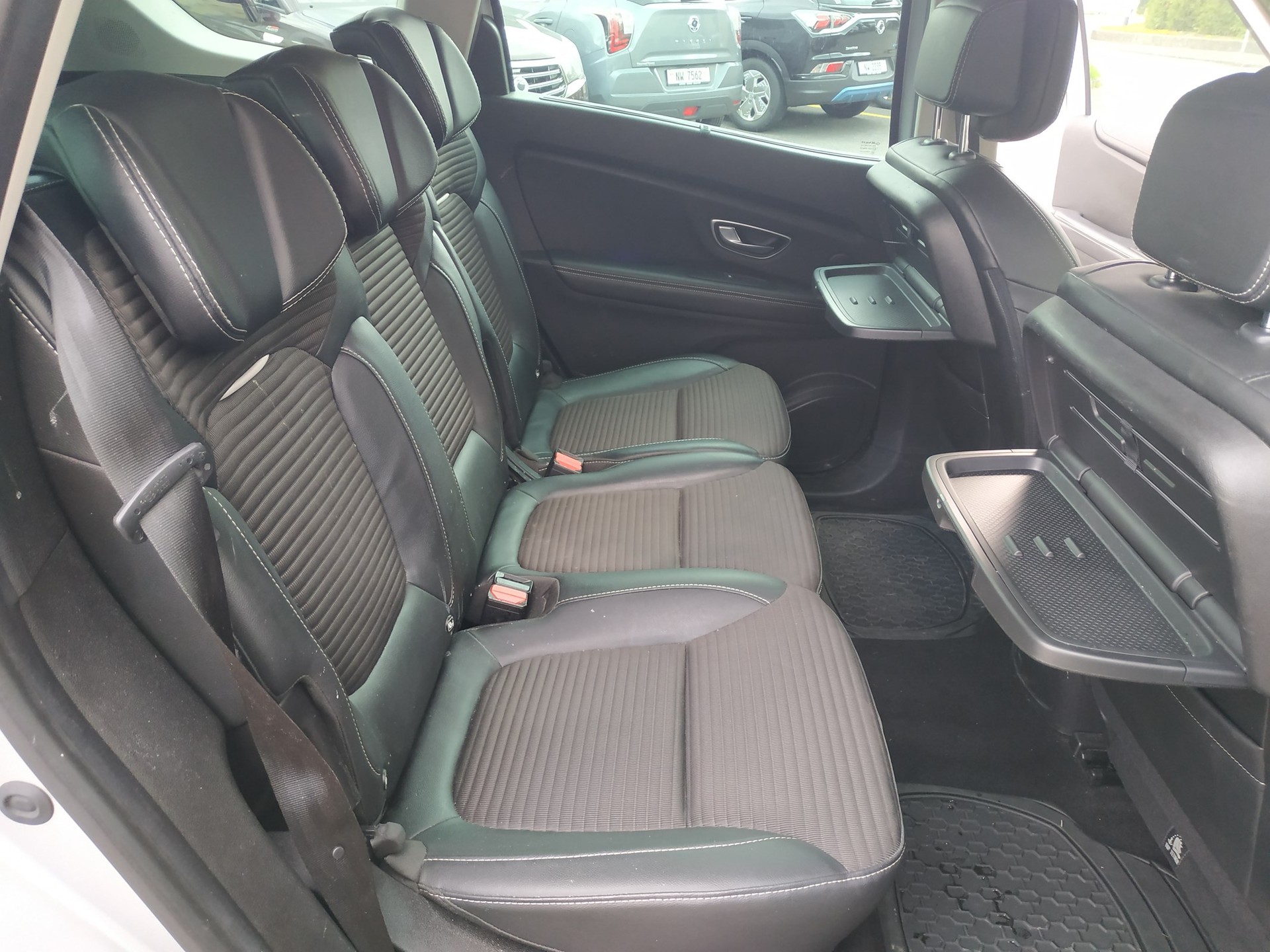 RENAULT Grand Scénic 1.6 dCi Intens EDC-image-18