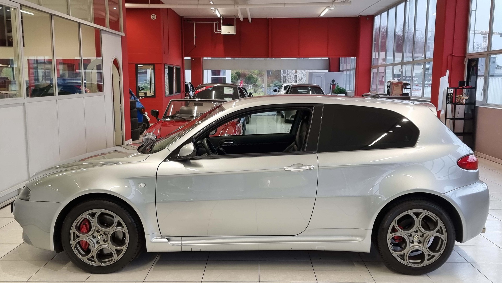 ALFA ROMEO 147 3.2 GTA-showroom-element-2