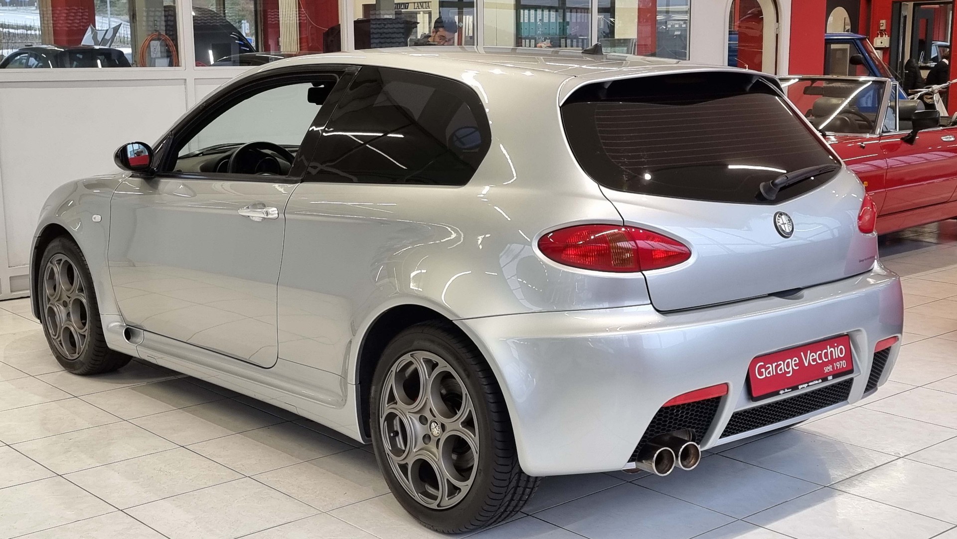 ALFA ROMEO 147 3.2 GTA-showroom-element-3