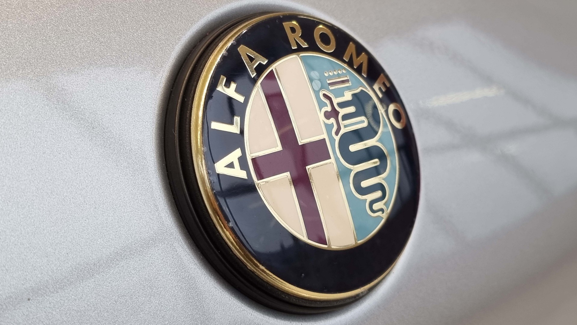 ALFA ROMEO 147 3.2 GTA-image-12
