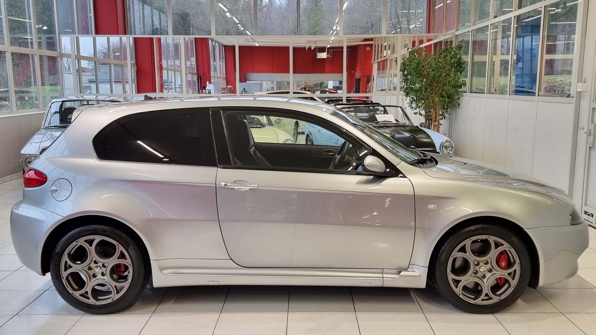 ALFA ROMEO 147 3.2 GTA-image-5
