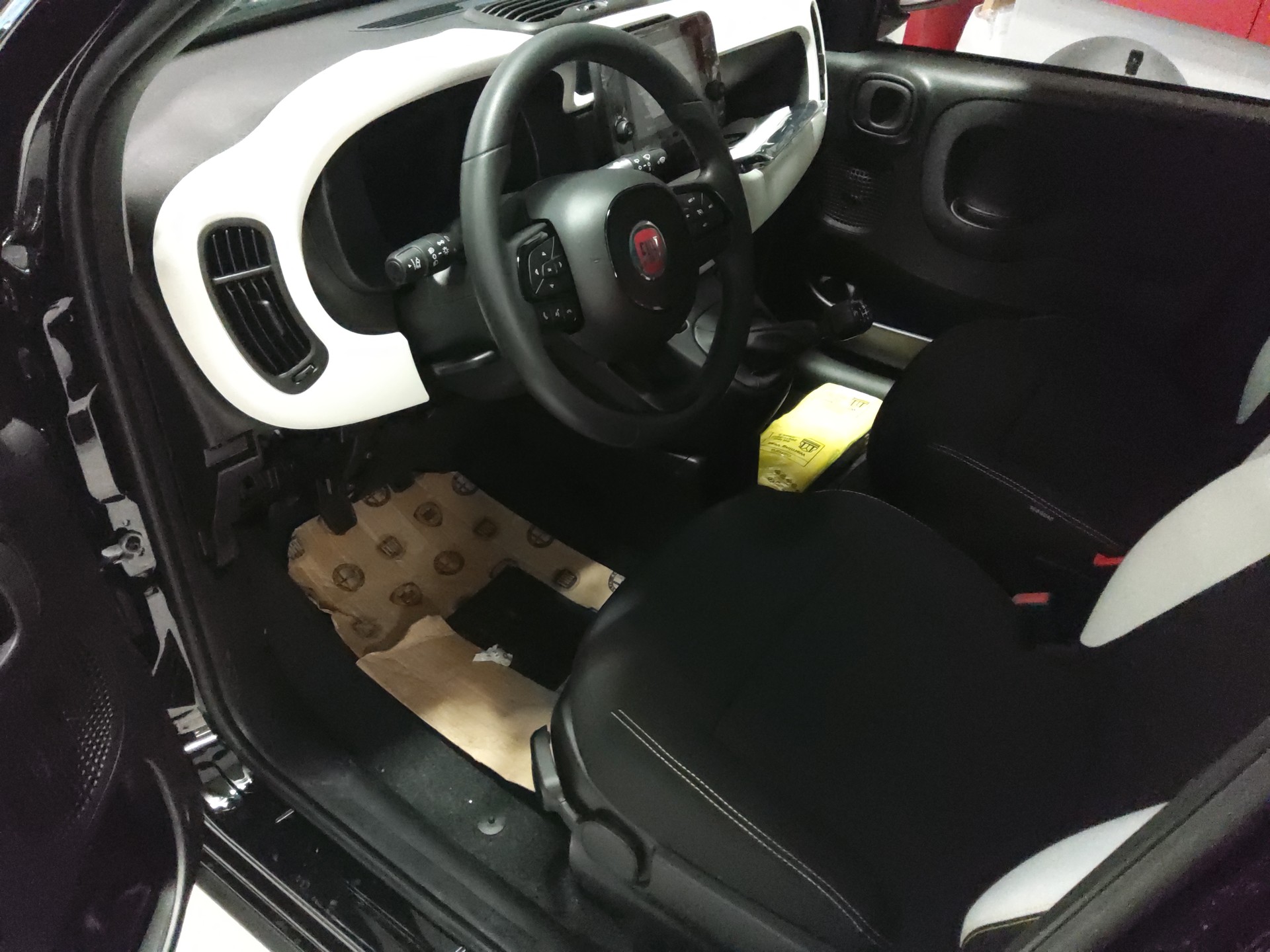 FIAT PANDA 1.0 MHEV CROSS-image-3