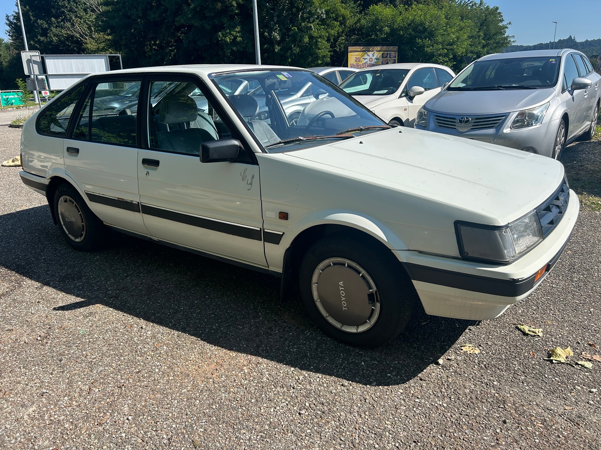 TOYOTA Corolla 1600 GL-image-2