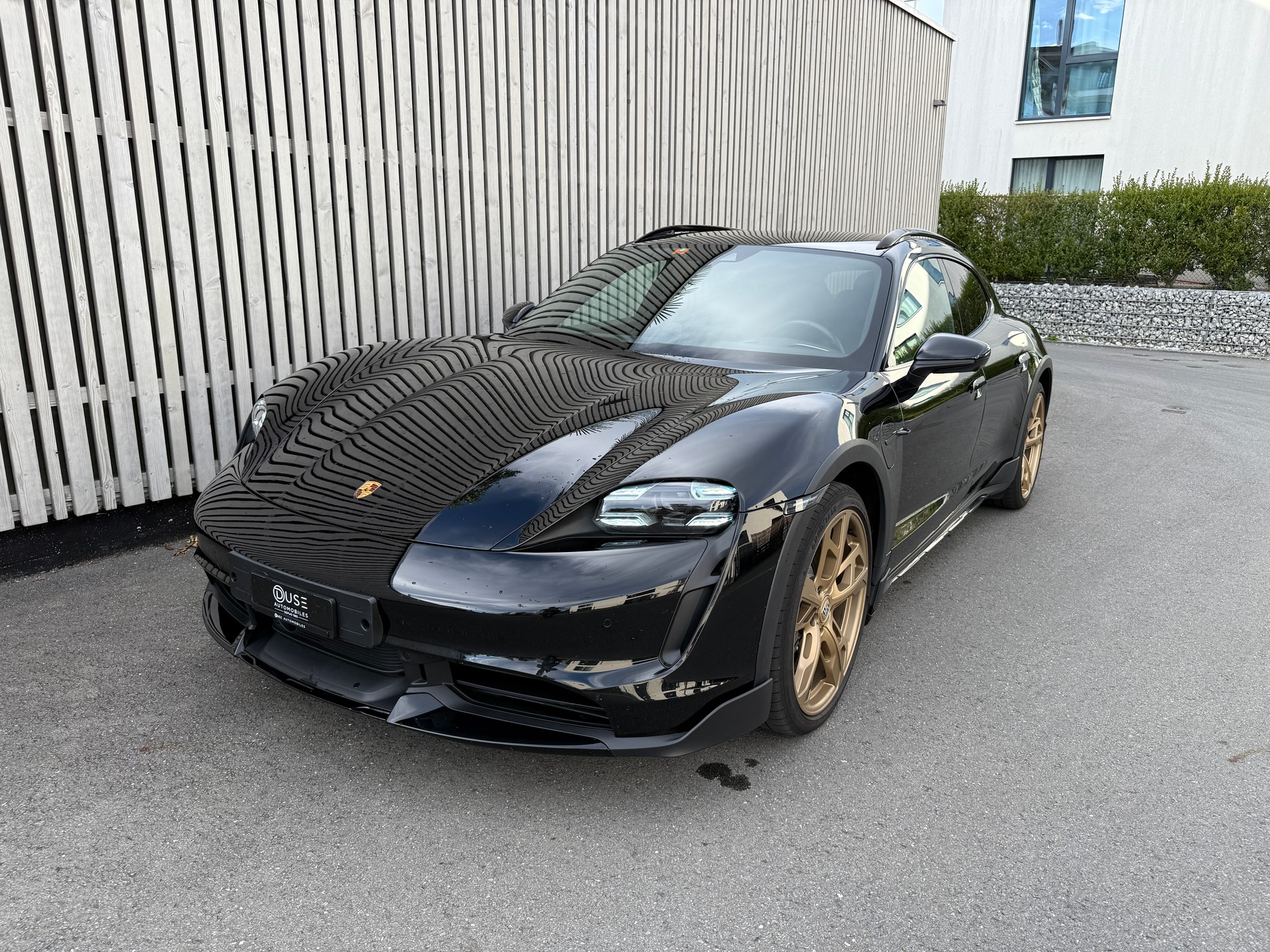 PORSCHE Taycan Turbo Cross Turismo