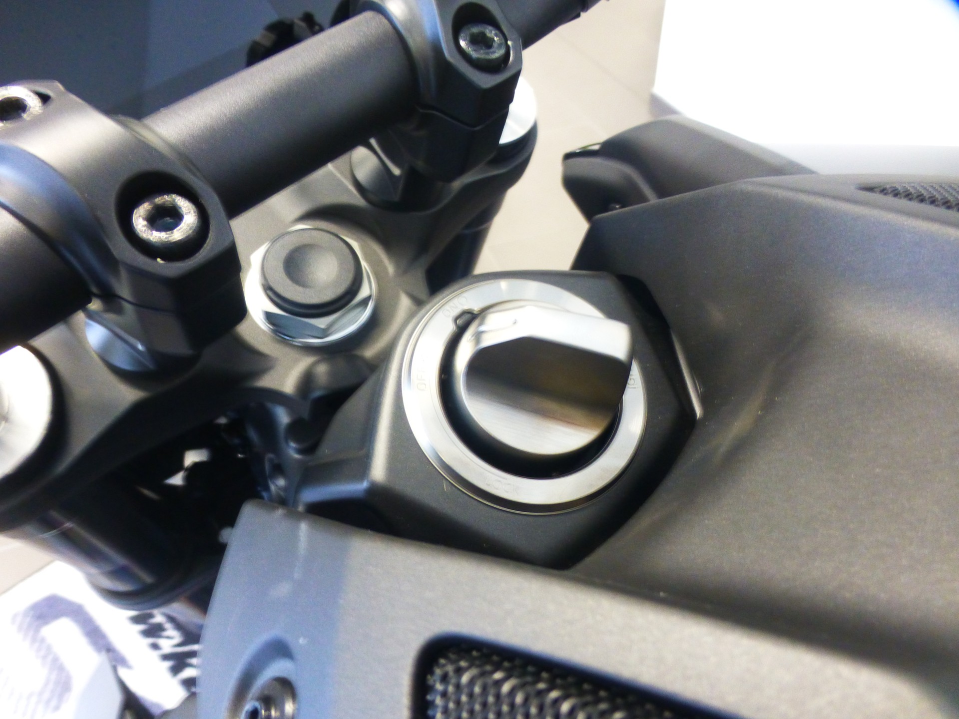 YAMAHA MT-09 Y-AMT-image-8