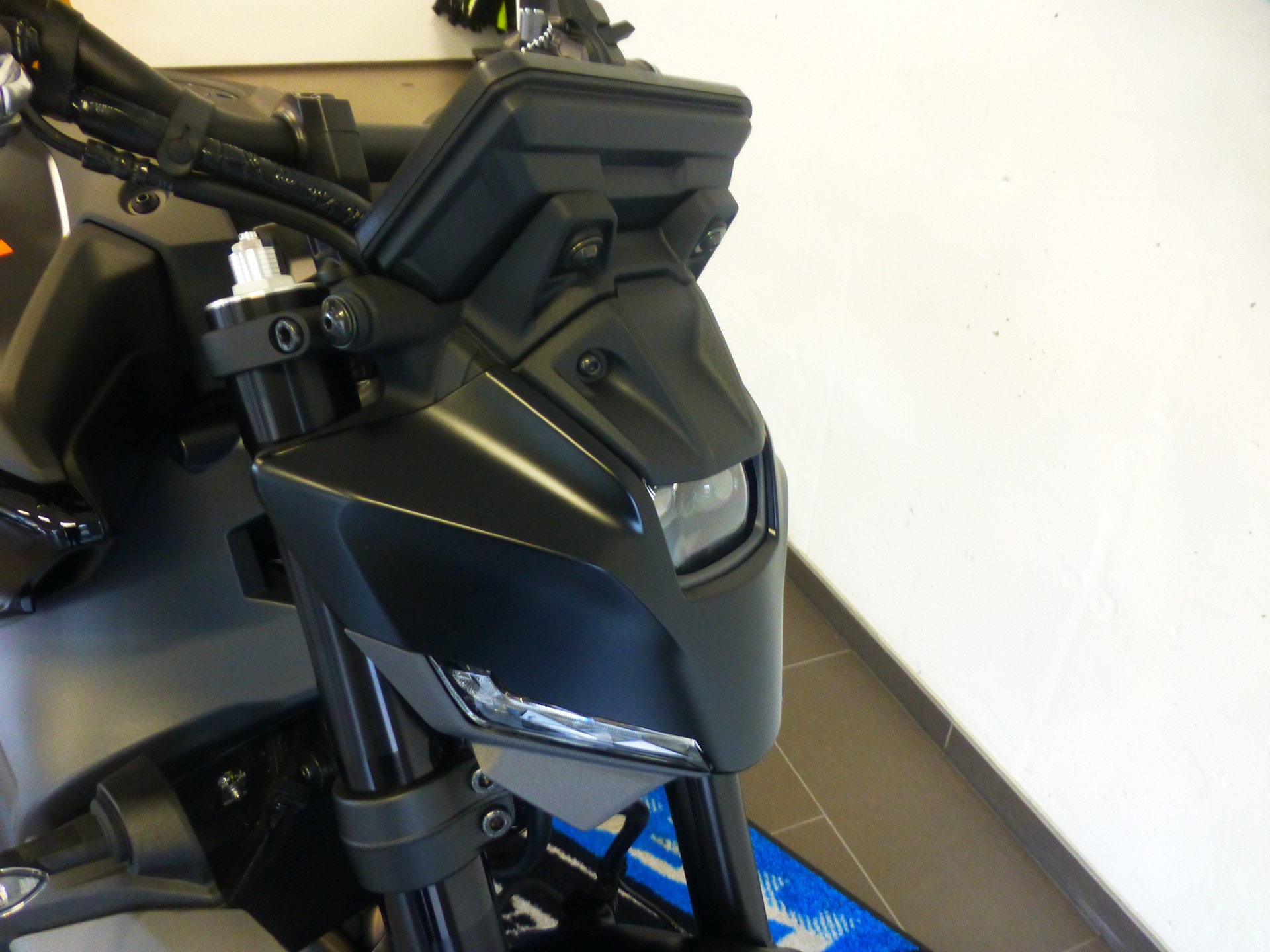 YAMAHA MT-09 Y-AMT-image-15