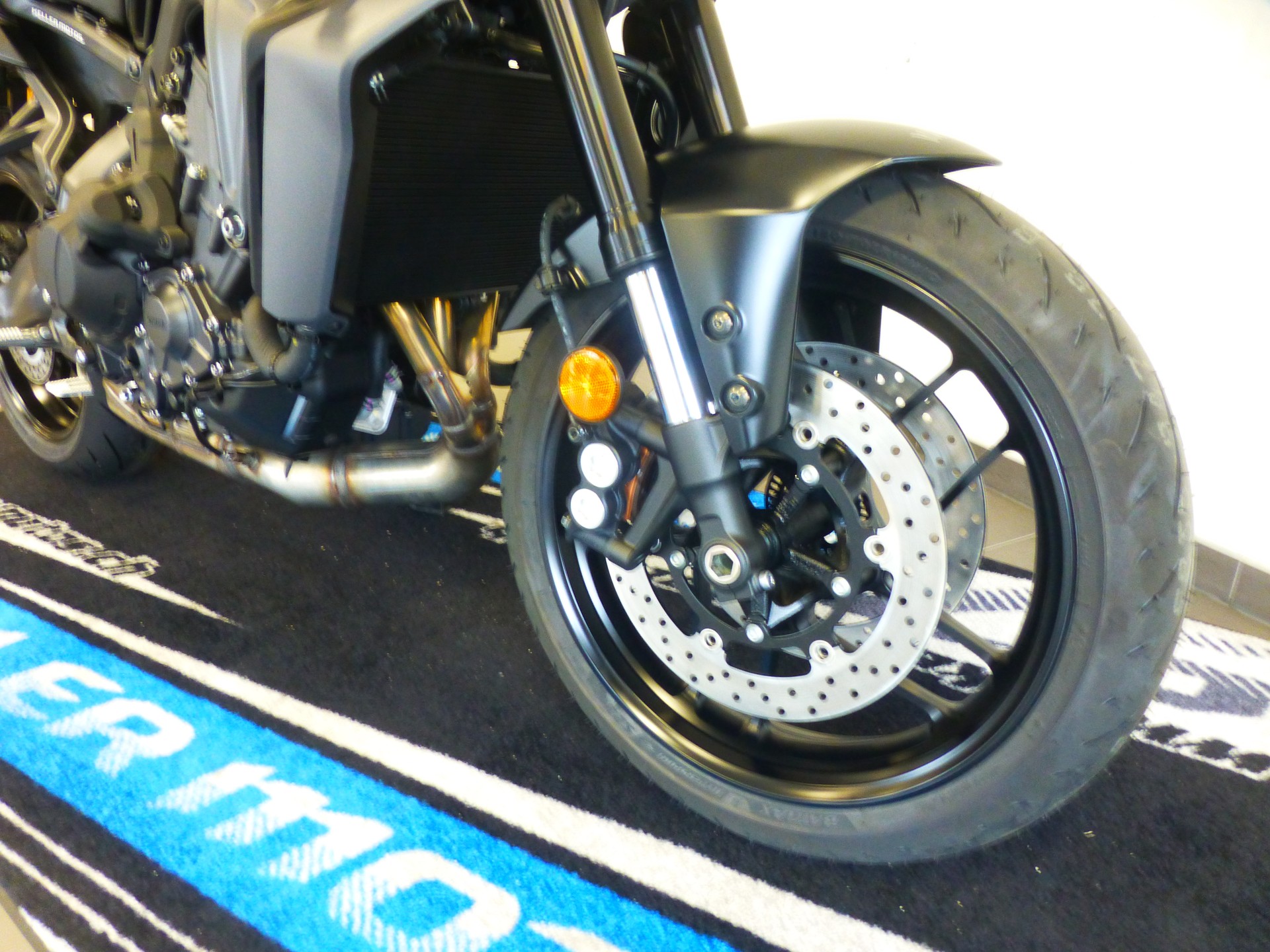 YAMAHA MT-09 Y-AMT-image-14
