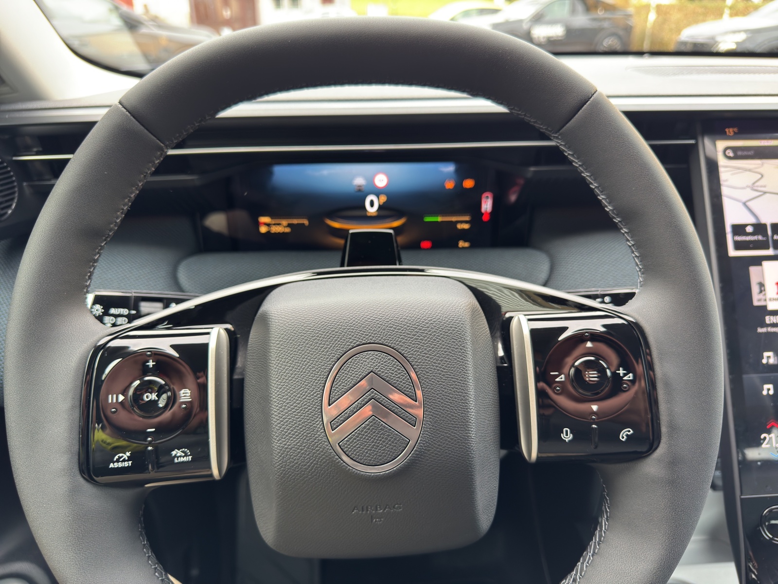 CITROEN C5 Aircross 1.2 Hybrid Plus-image-8